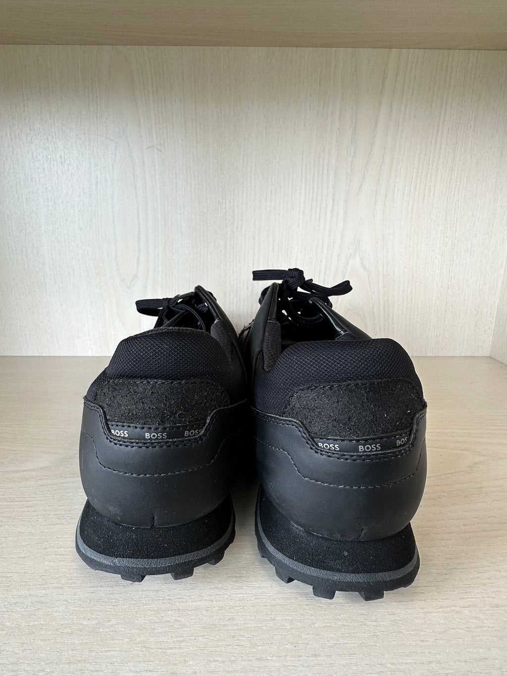 HUGO BOSS Saturn Sneaker 42 Schwarz – sehr guter Zustand