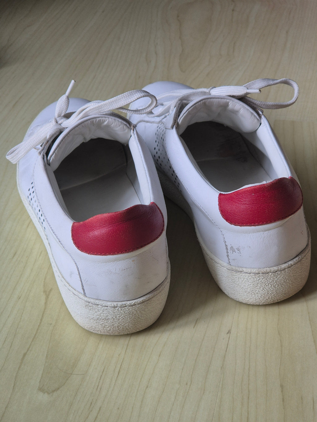 Moncler Low-Top Sneakers White/Red Leather EU 38 Normal Use