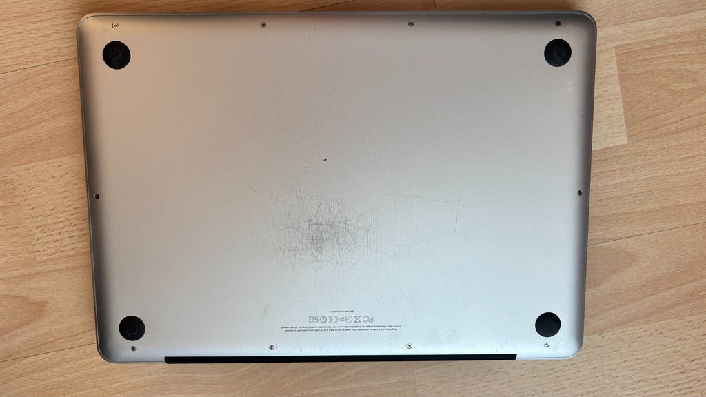 Apple MacBook Pro 13 i5 8GB 256GB SSD Silber – guter Zustand