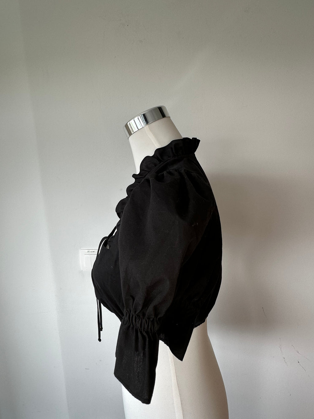 Distler Dirndl Bluse kurz Schwarz Gr. 36 Puffärmel guter Zustand