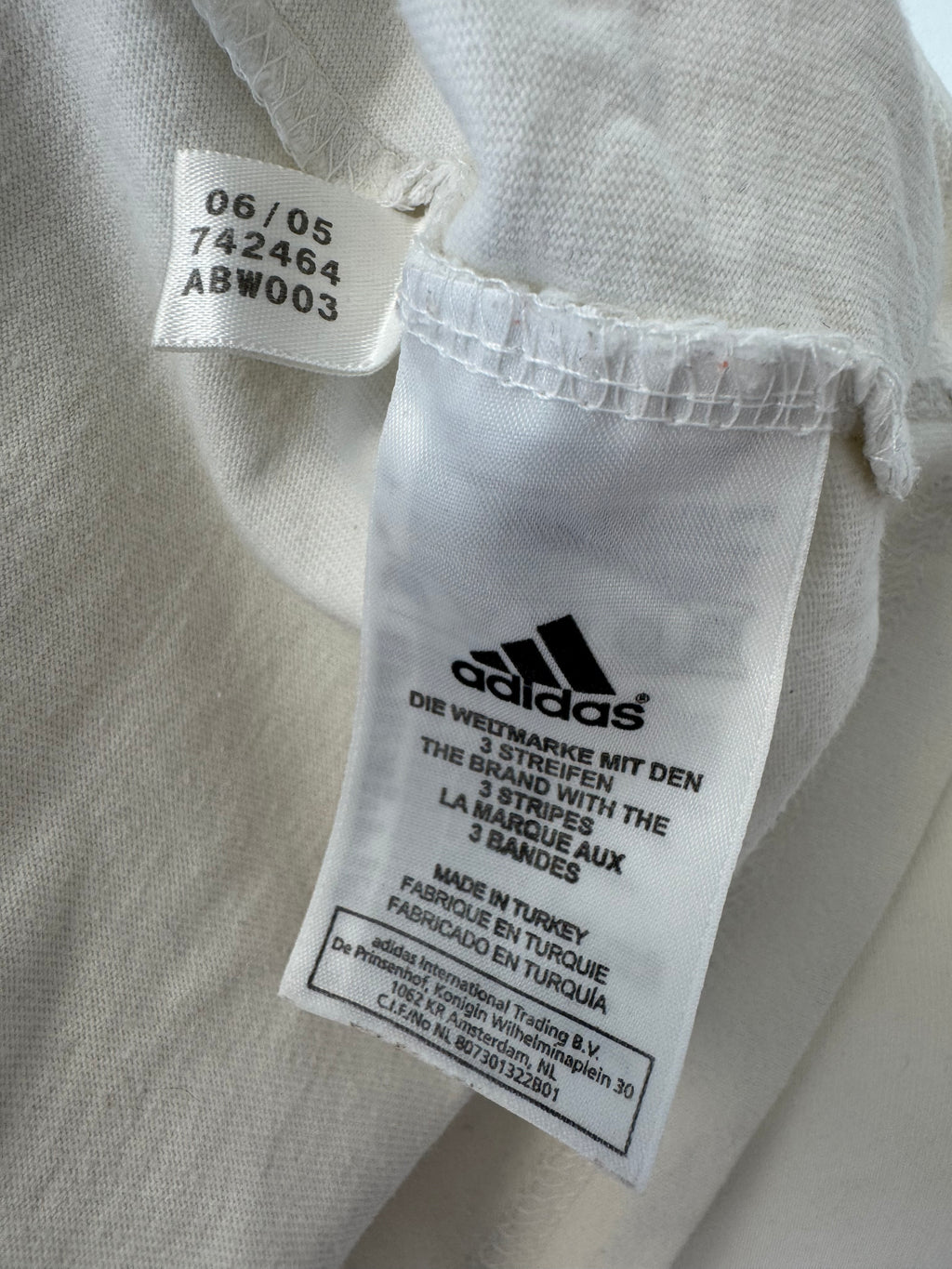 Vintage adidas Originals Graphic Tee – Weiß, Größe M, Sehr guter Zustand