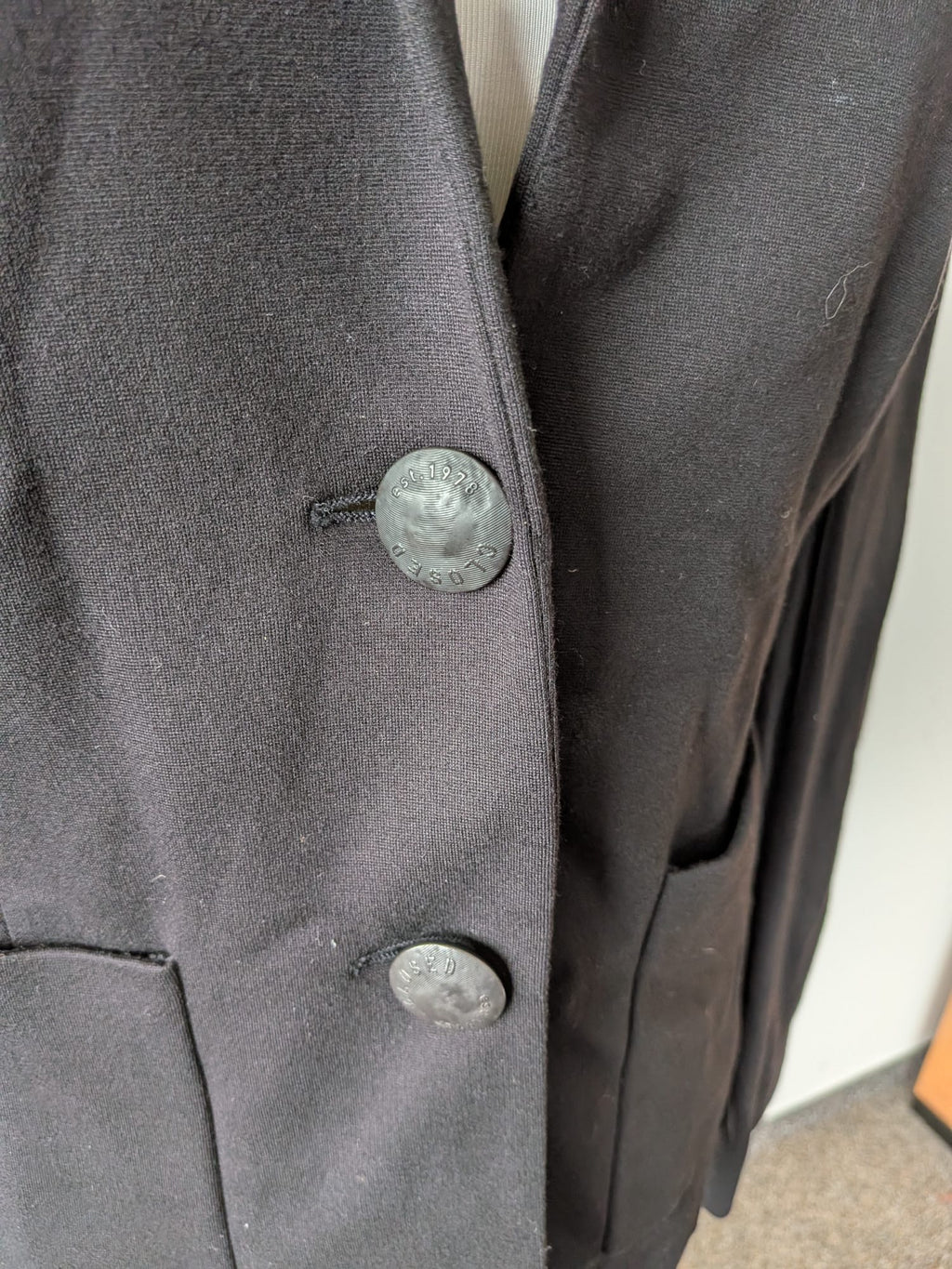 Closed COSMO Blazer Schwarz Gr. M – guter Zustand, kleiner Fleck