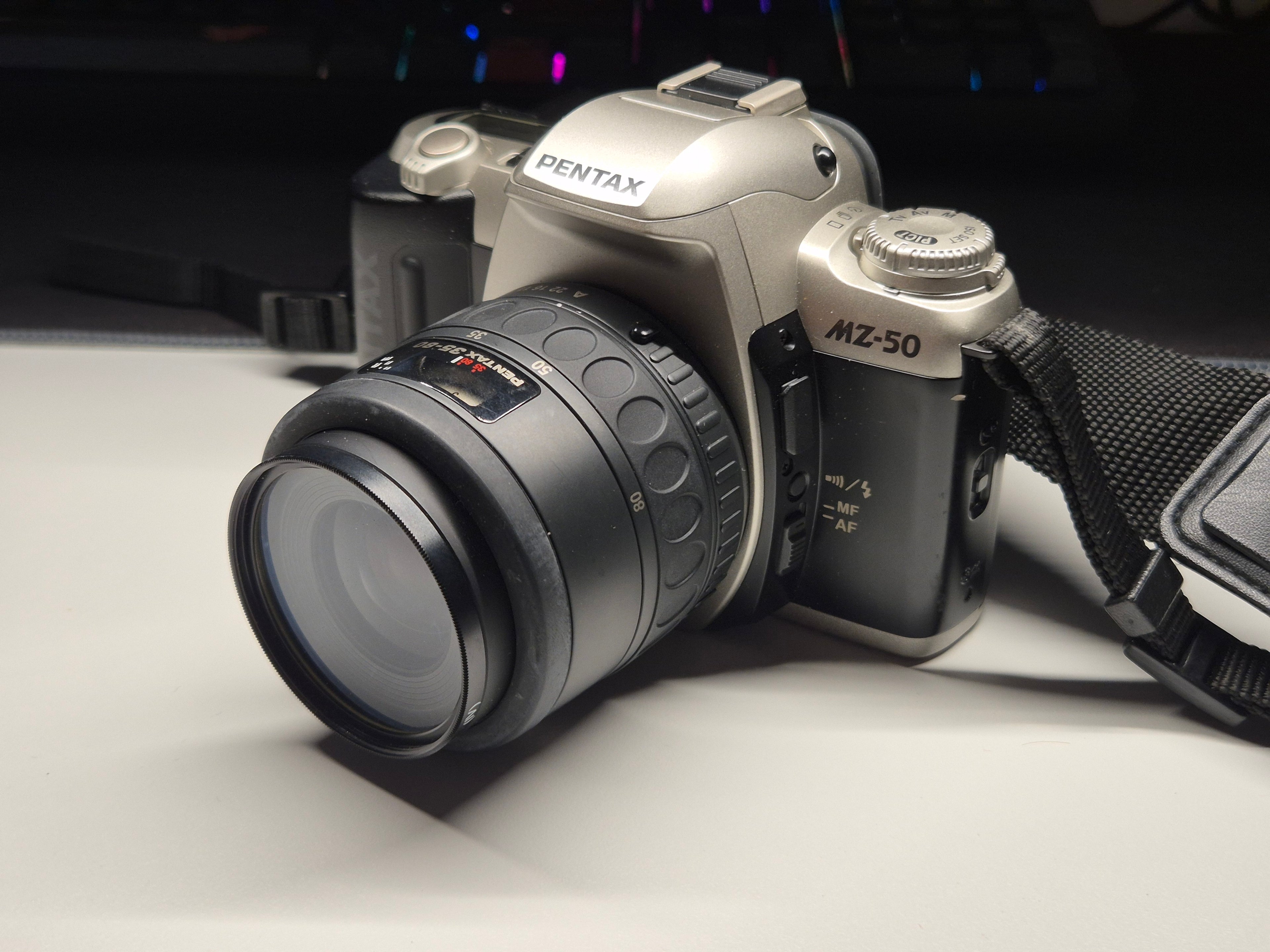 Pentax MZ-50 35mm SLR Silber mit 35-80mm Objektiv, Tasche & Anleitung – VGC