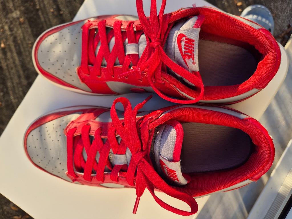 Nike Dunk Low UNLV EU 42,5 Neutral Grau/Rot | Kult-Sneaker | Guter Zustand