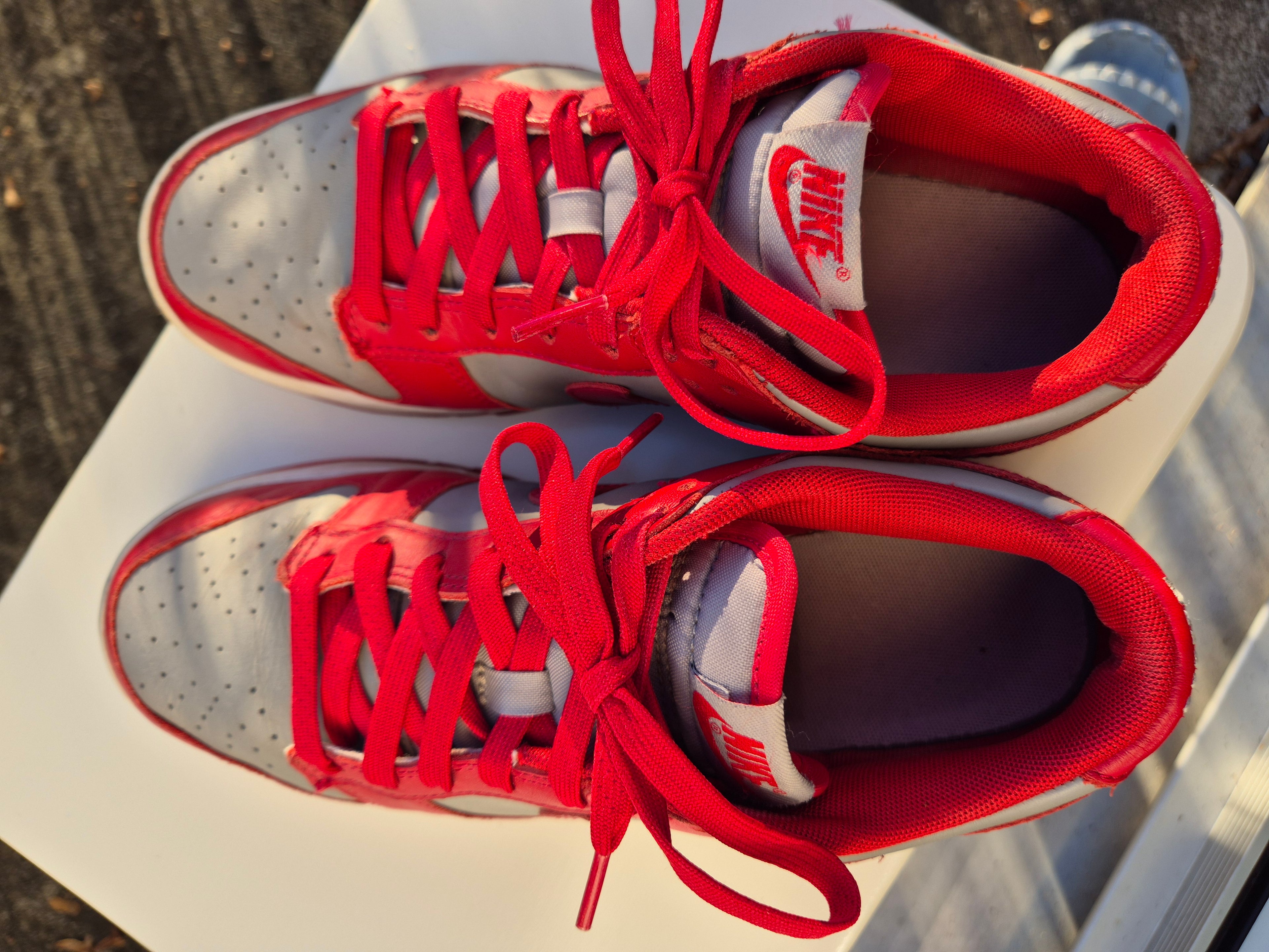 Nike Dunk Low UNLV EU 42,5 Neutral Grau/Rot | Kult-Sneaker | Guter Zustand