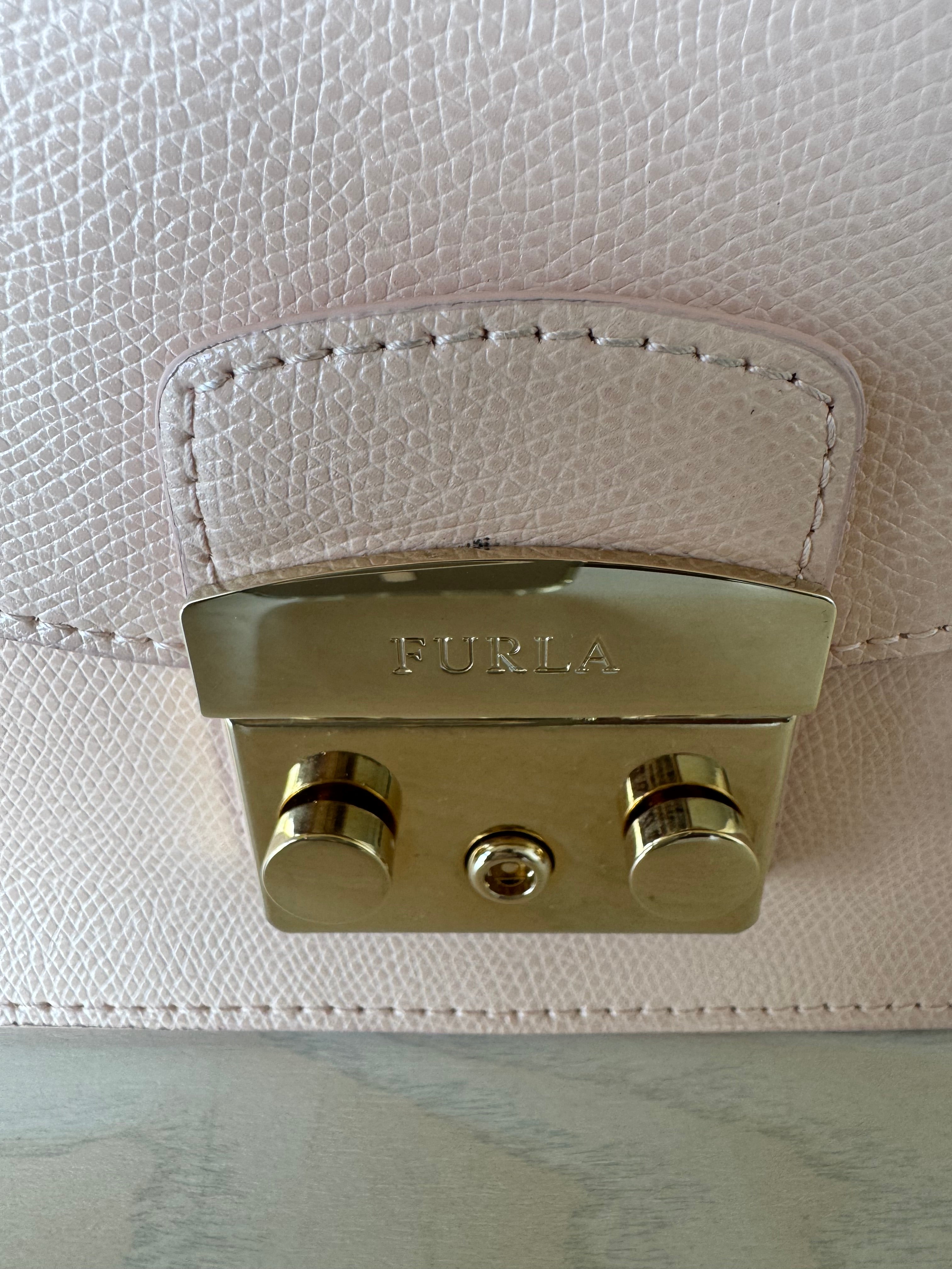 Furla Metropolis Small Schultertasche Moonstone, guter Zustand + Dustbag