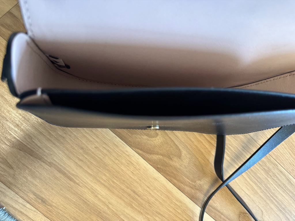 Kate Spade Madison Saddle Bag schwarz Leder Crossbody Mittel – sehr guter Zustand