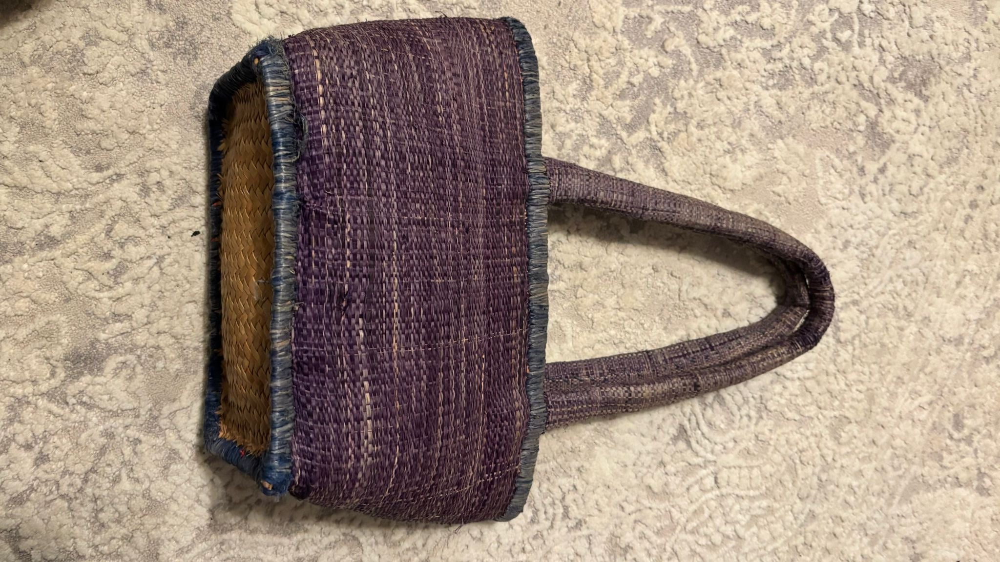 Lila Handgefertigte Strohtasche Mittel Vintage Boho Korb – Gebraucht