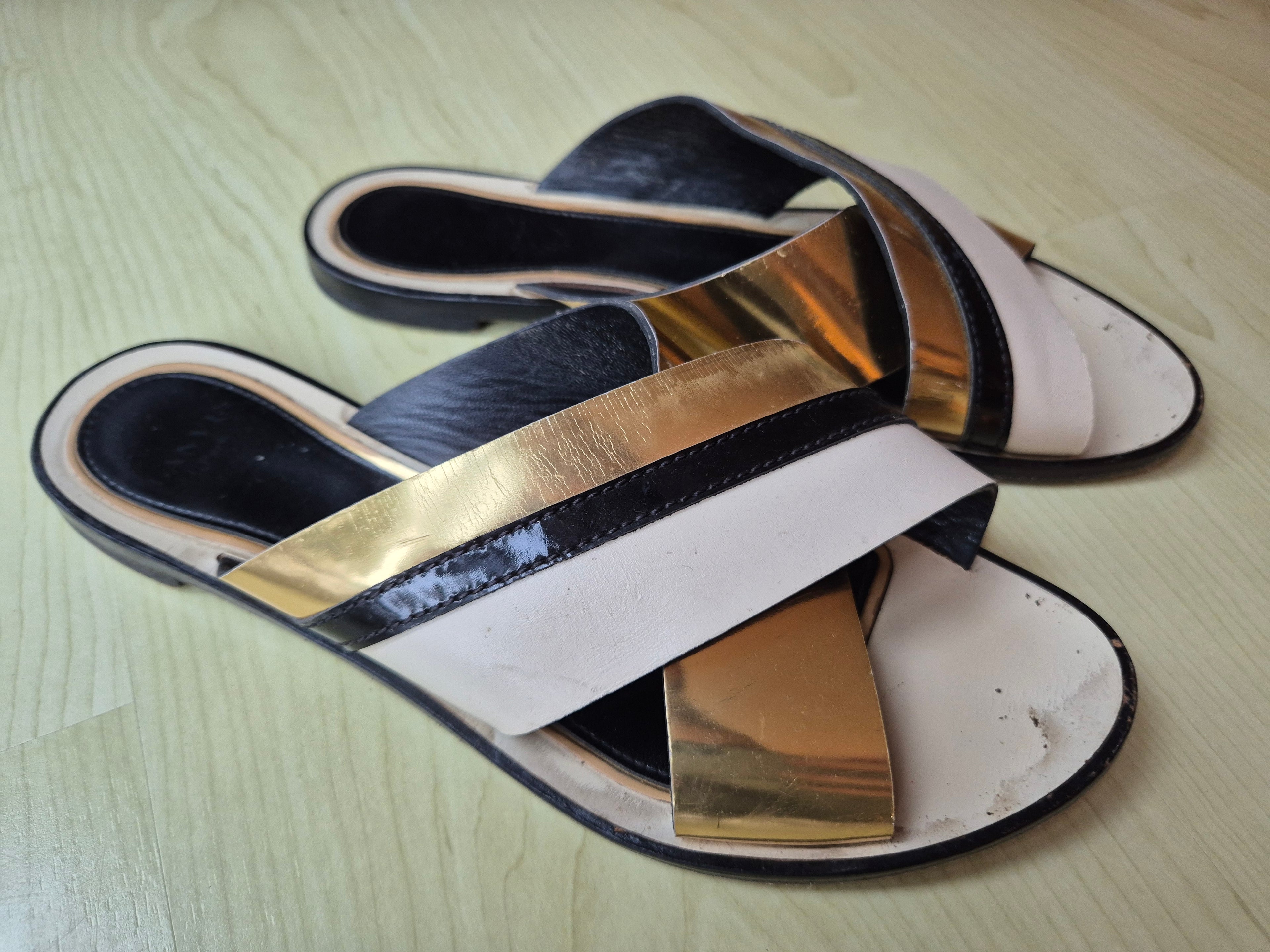 Lanvin Criss Cross Slide Sandals | Gold/Ivory Leather | EU 39 (US 9) | Used