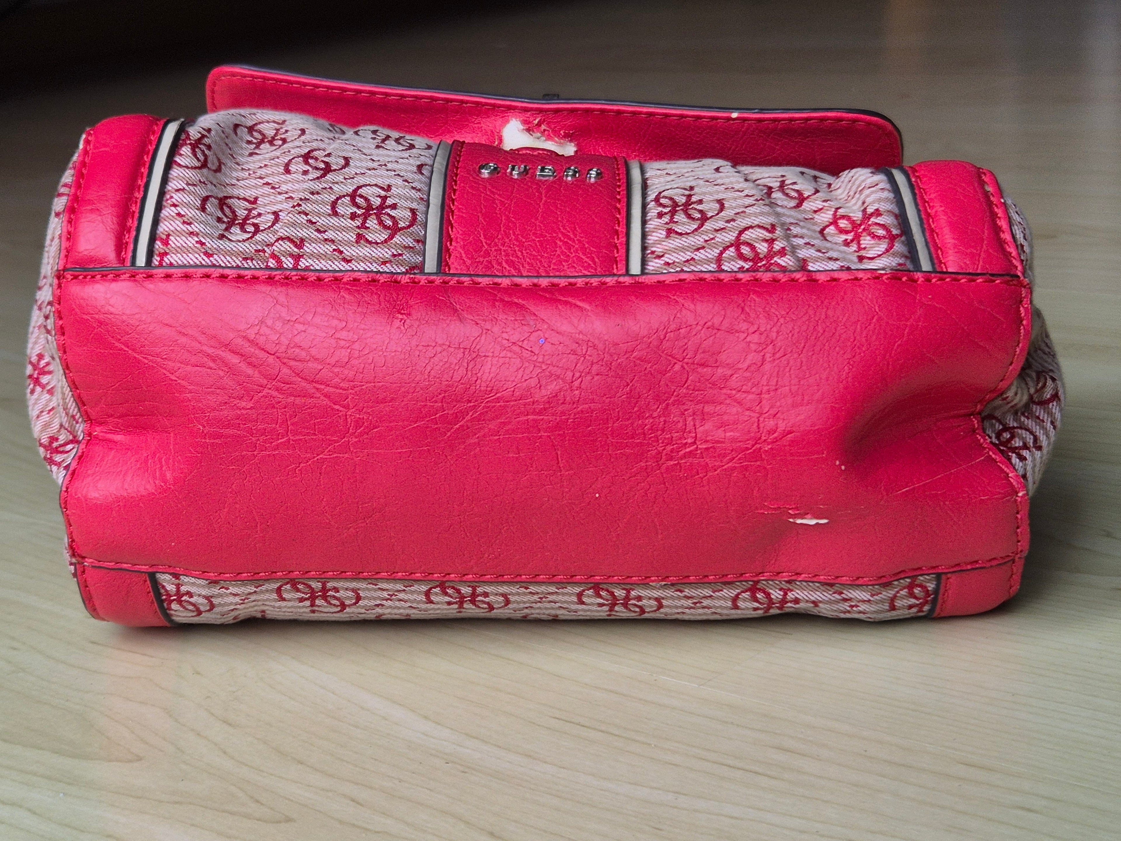 Guess 4G Logo Satchel/Schultertasche – Rot & Beige, Gebrauchter Zustand, 22x19cm