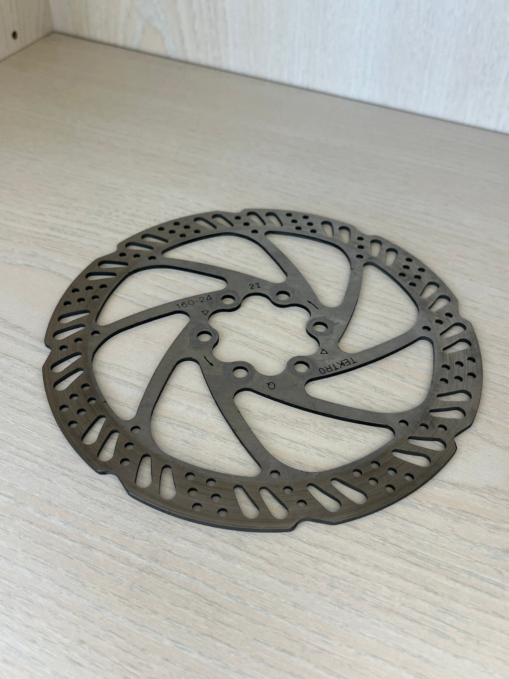 TEKTRO 160-24 Bike Disc Brake Rotor 160mm 6-Bolt – Very Good Condition
