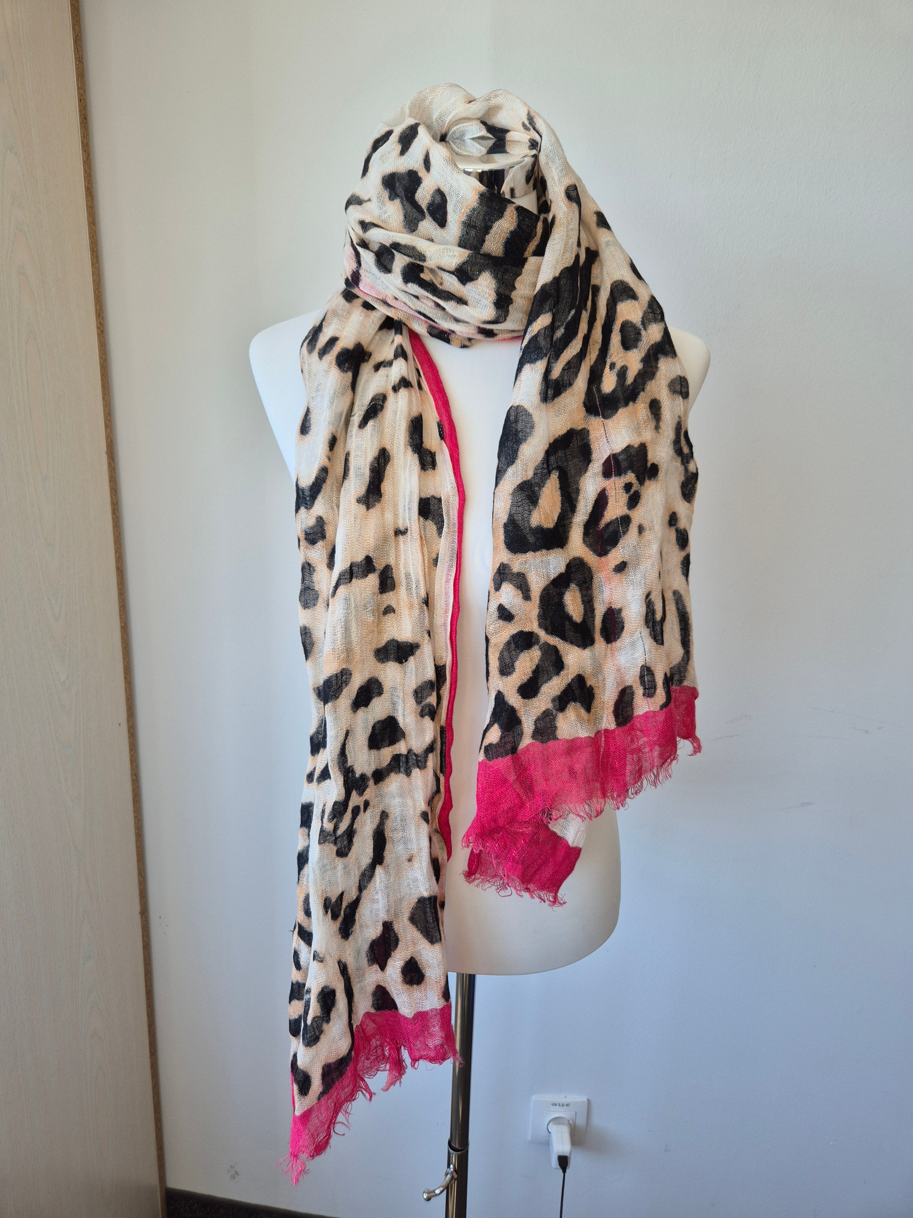 Shingora Leinen Schal – Leo Muster, Pink, One Size, Guter Zustand