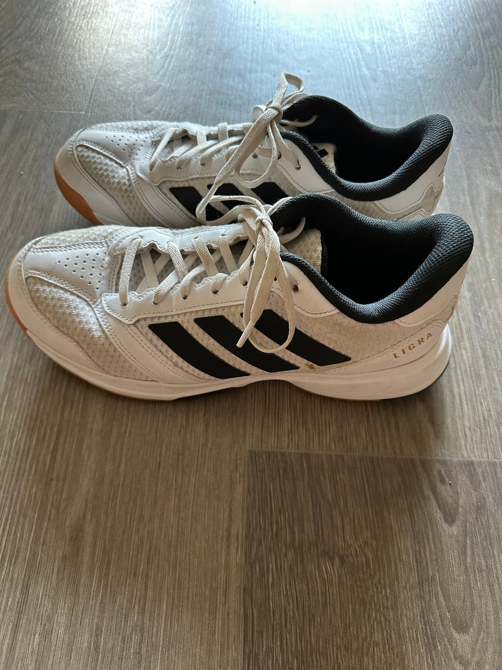adidas Ligra 8 indoor court shoes White EU 42 – very good condition