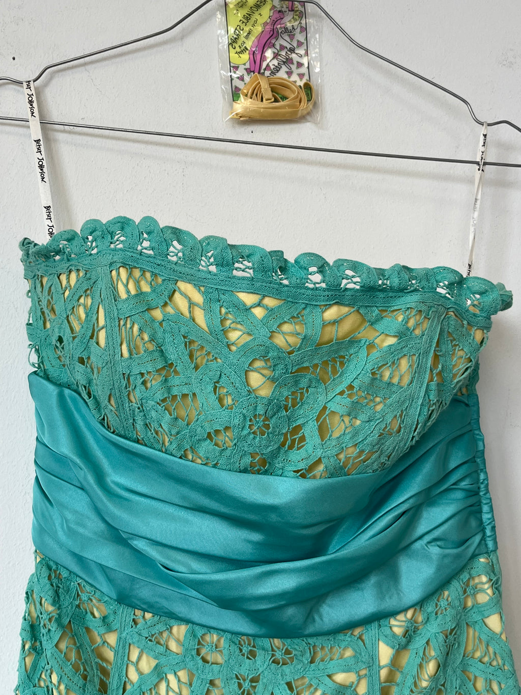 Betsey Johnson Cocktailkleid Spitze Aqua Gelb Gr. 8 Sehr Gut