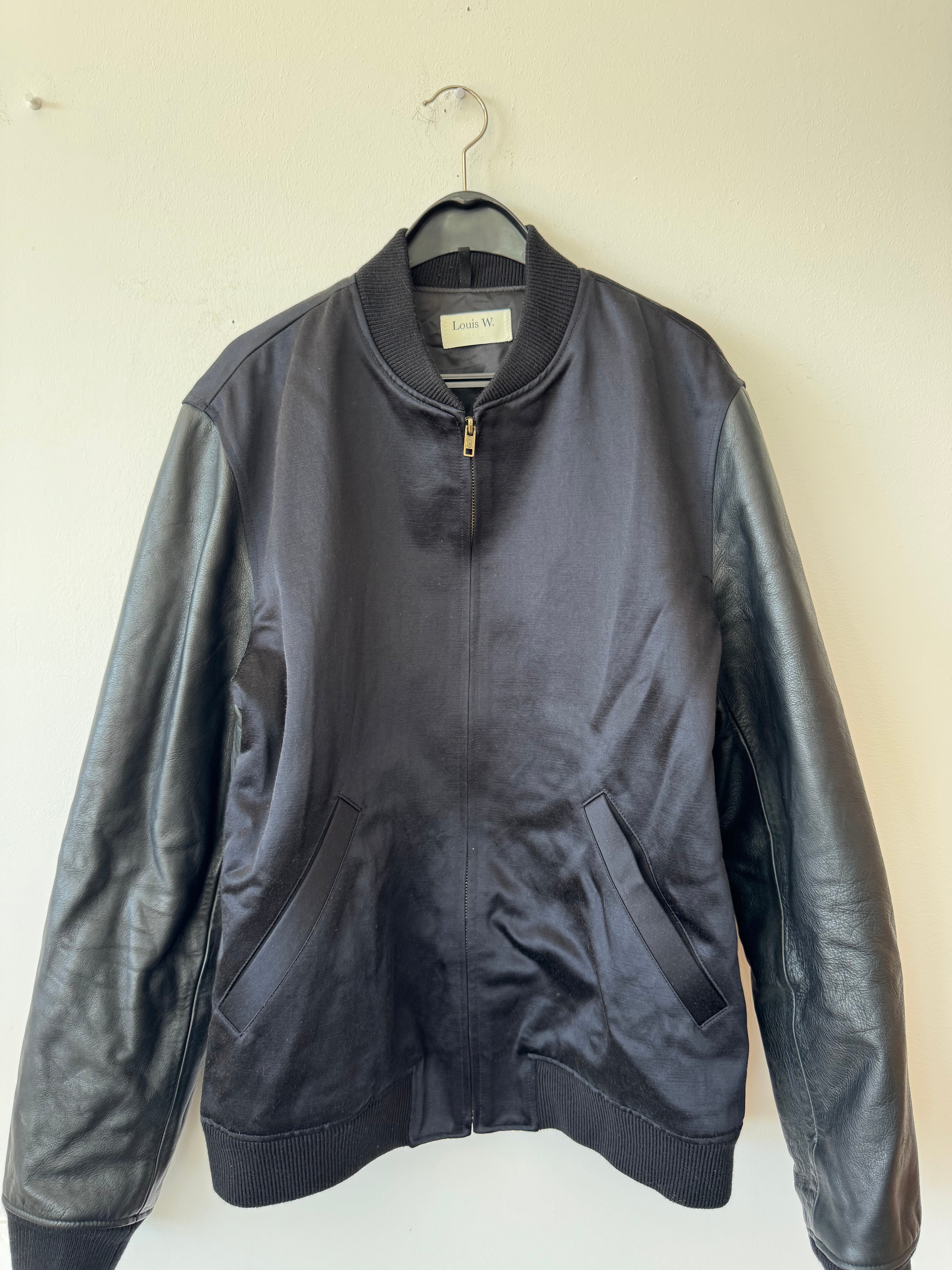 A.P.C. Louis W. Bomberjacke Lederärmel, Schwarz, Gr. L, Sehr Gut