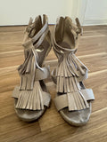 Bullboxer Fringe Sandalen – Kunstleder, Cream, Gr. 38, Zustand: Stark gebraucht