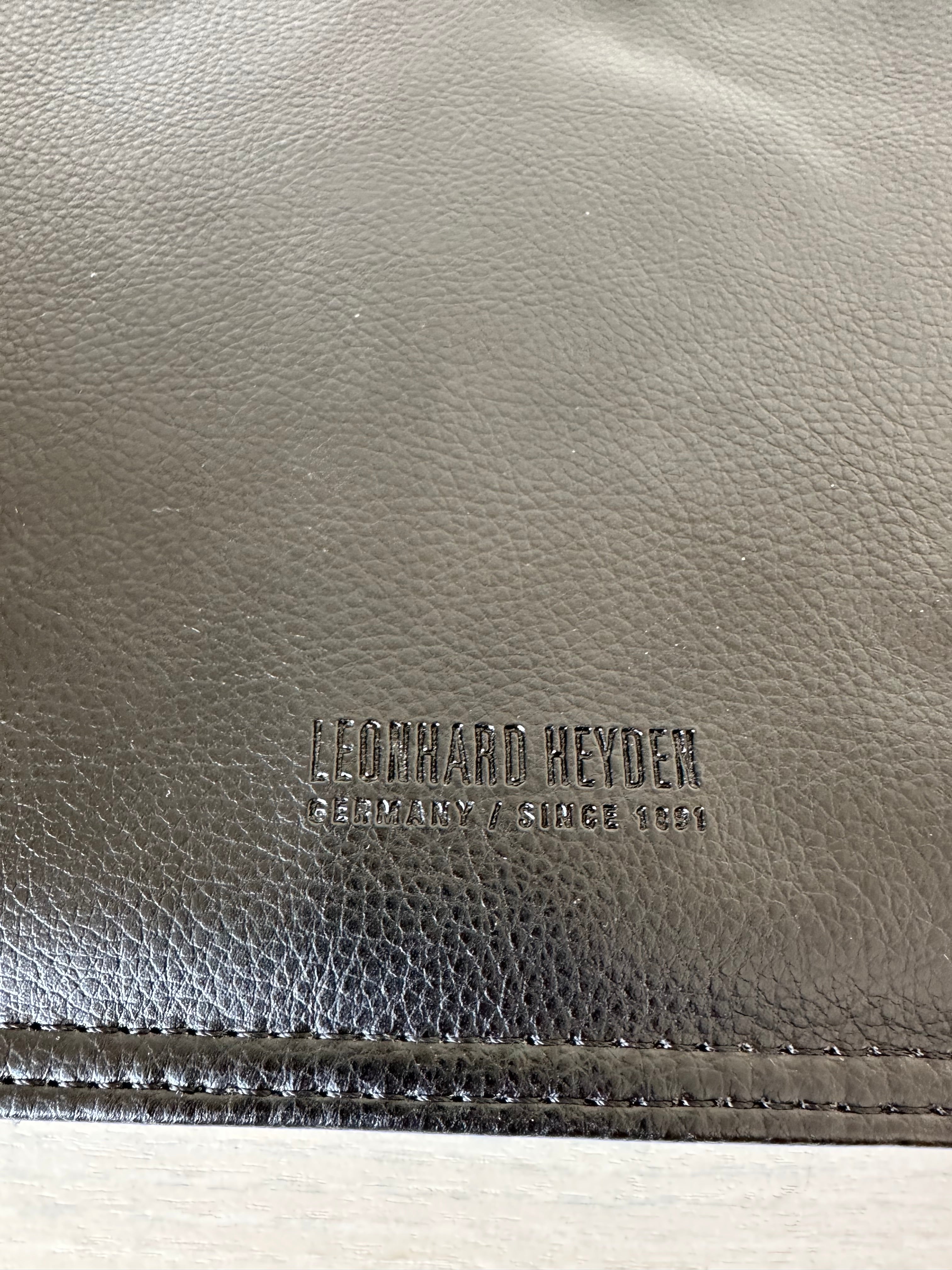 Leonhard Heyden Document Case – Leather, Black, Medium, Very Good Condition