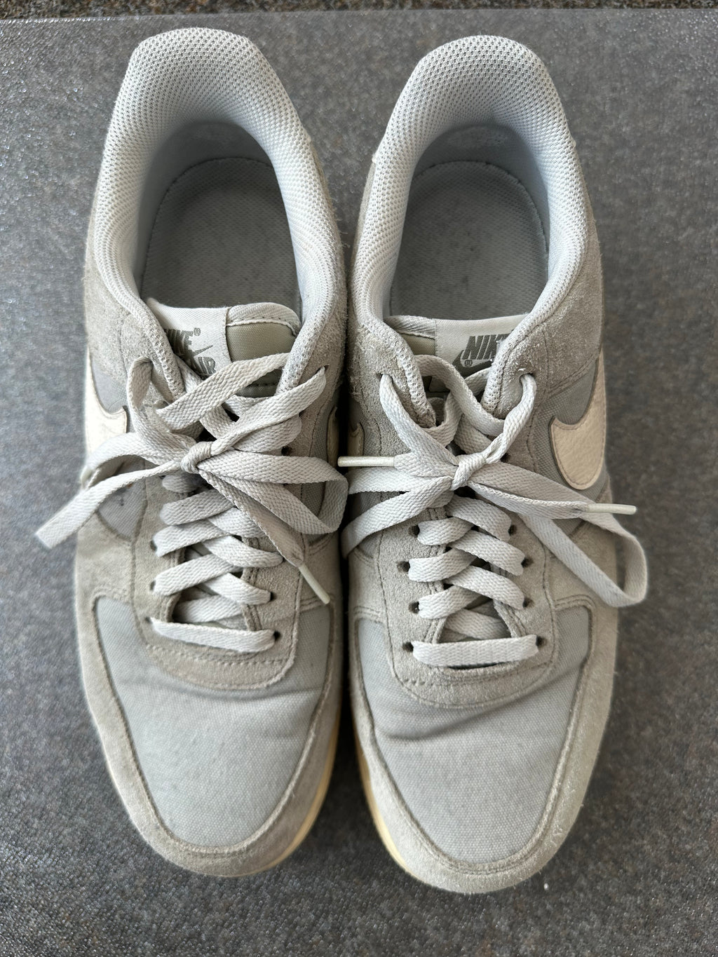 Nike Air Force 1 Low Canvas & Leder Light Smoke Grey / Gum, guter Zustand