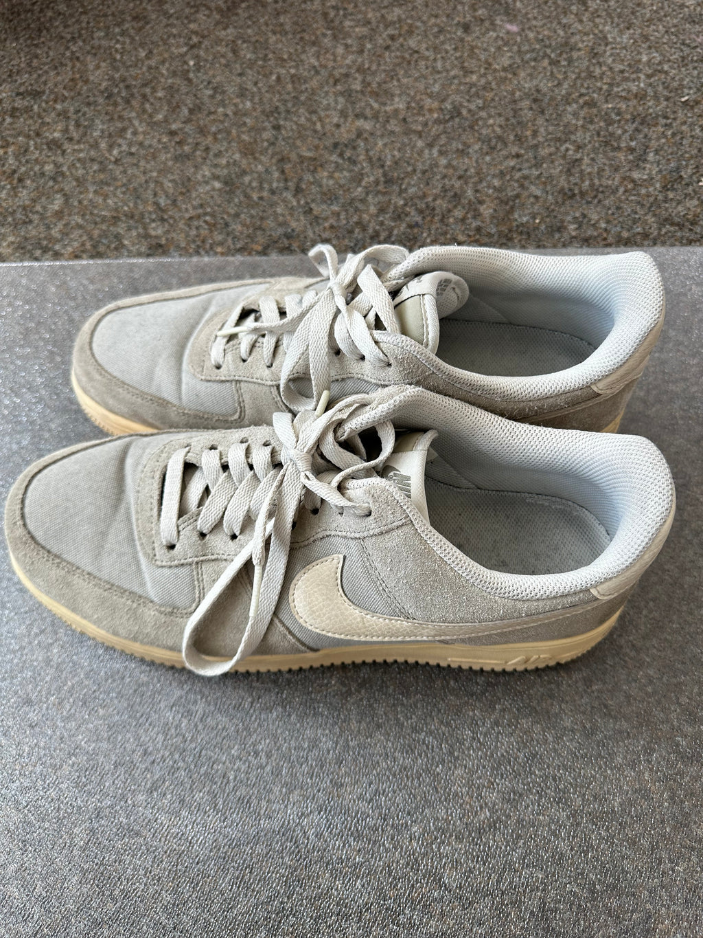 Nike Air Force 1 Low Canvas & Leder Light Smoke Grey / Gum, guter Zustand