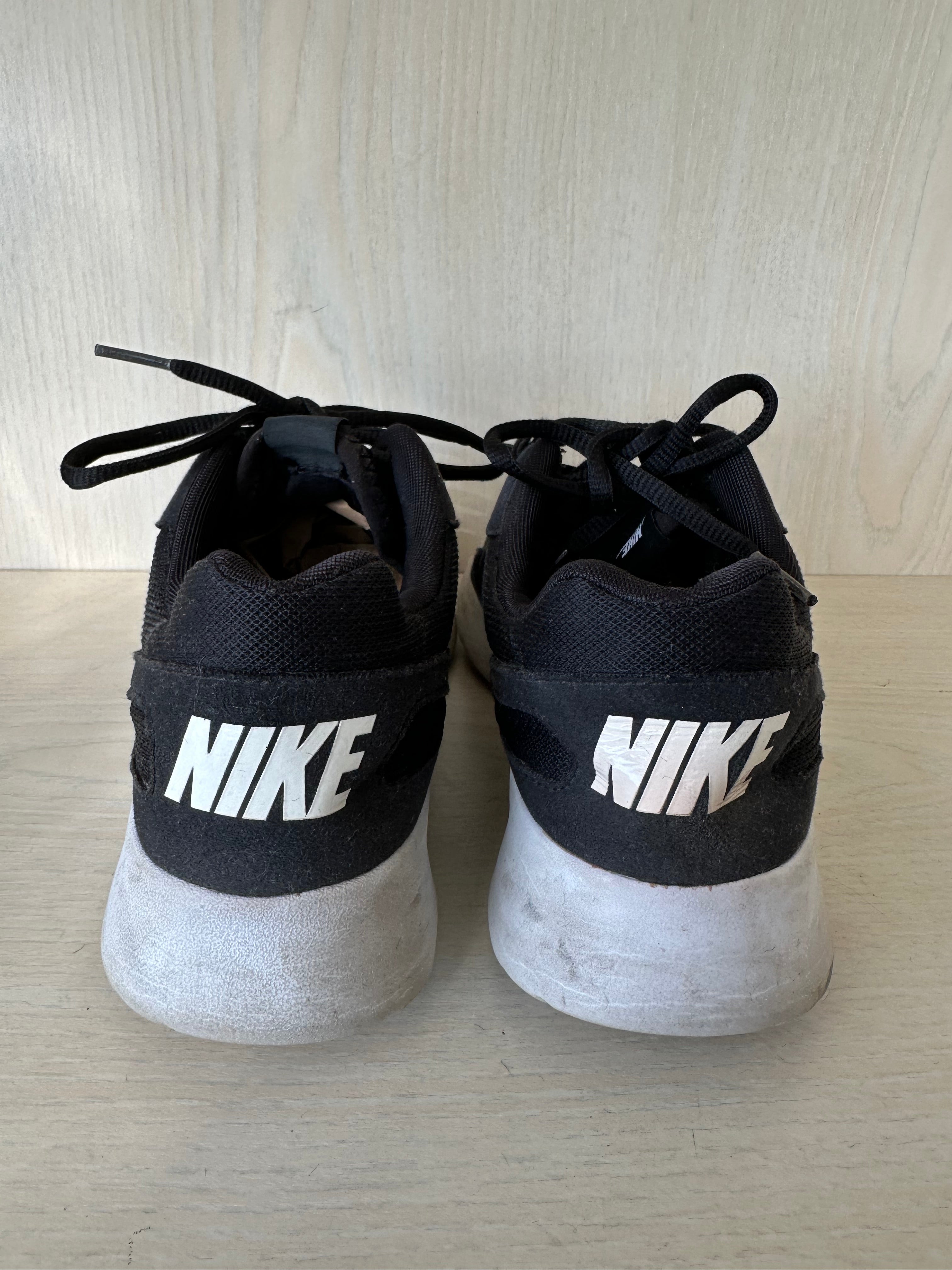 Nike Kaishi Sneaker Schwarz/Weiß Größe 39 – Leichter Alltagsschuh, gebraucht