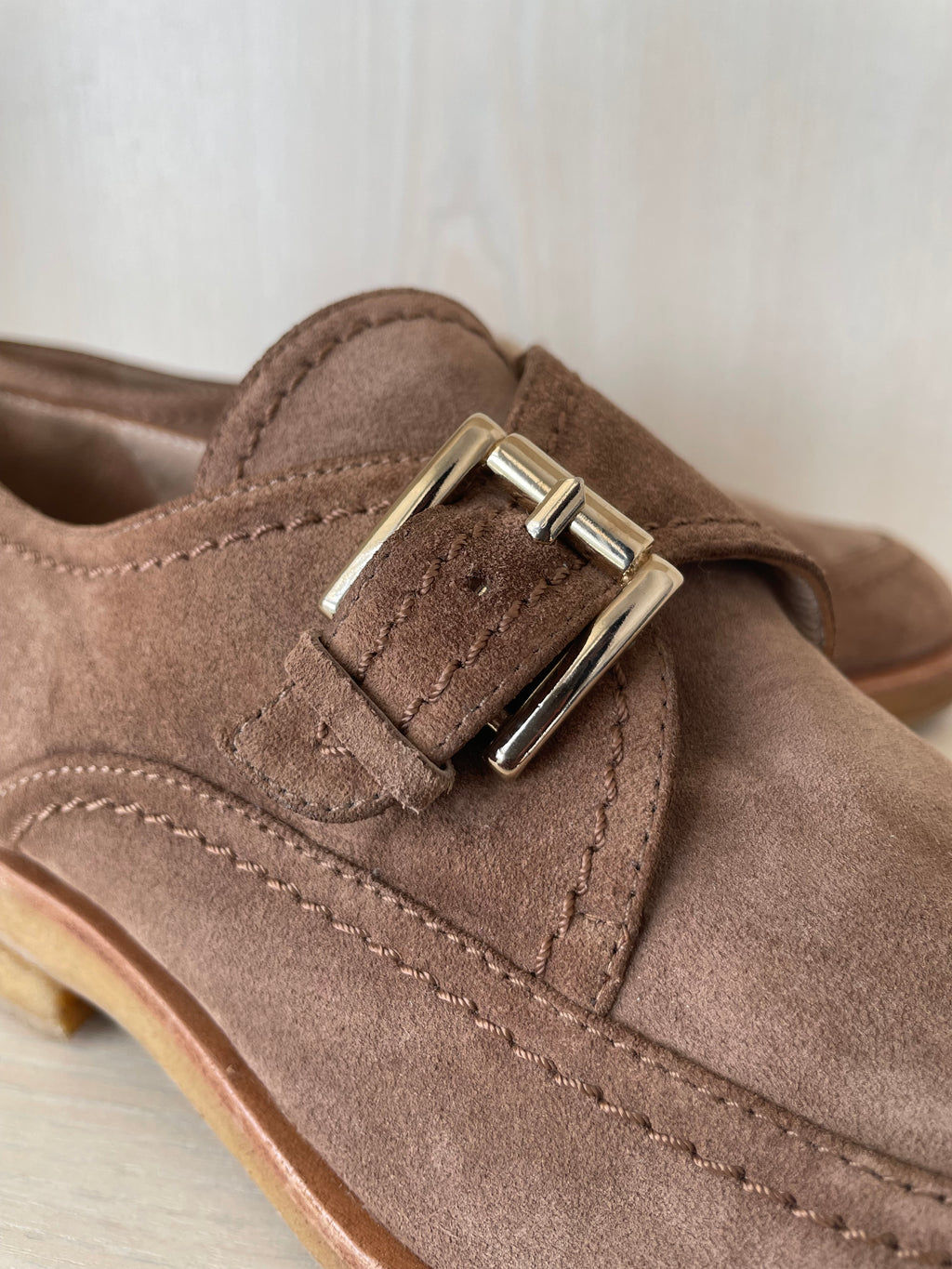 Latouche Classic Loafer Wildleder Beige Schnalle EU 37 Sehr Gut