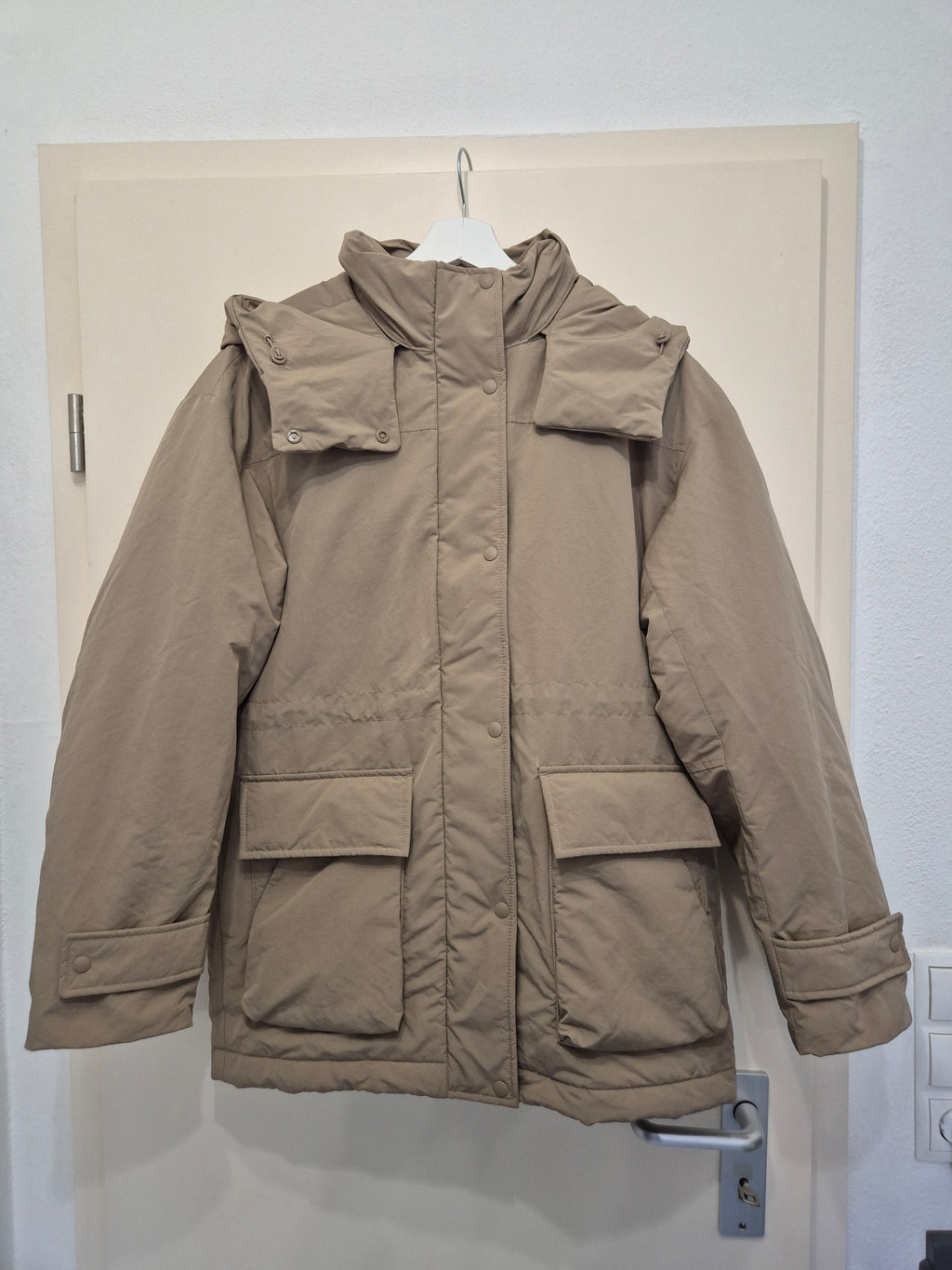 Uniqlo Hybrid Down Parka – Beige, Größe S, Guter Zustand, Abnehmbare Kapuze