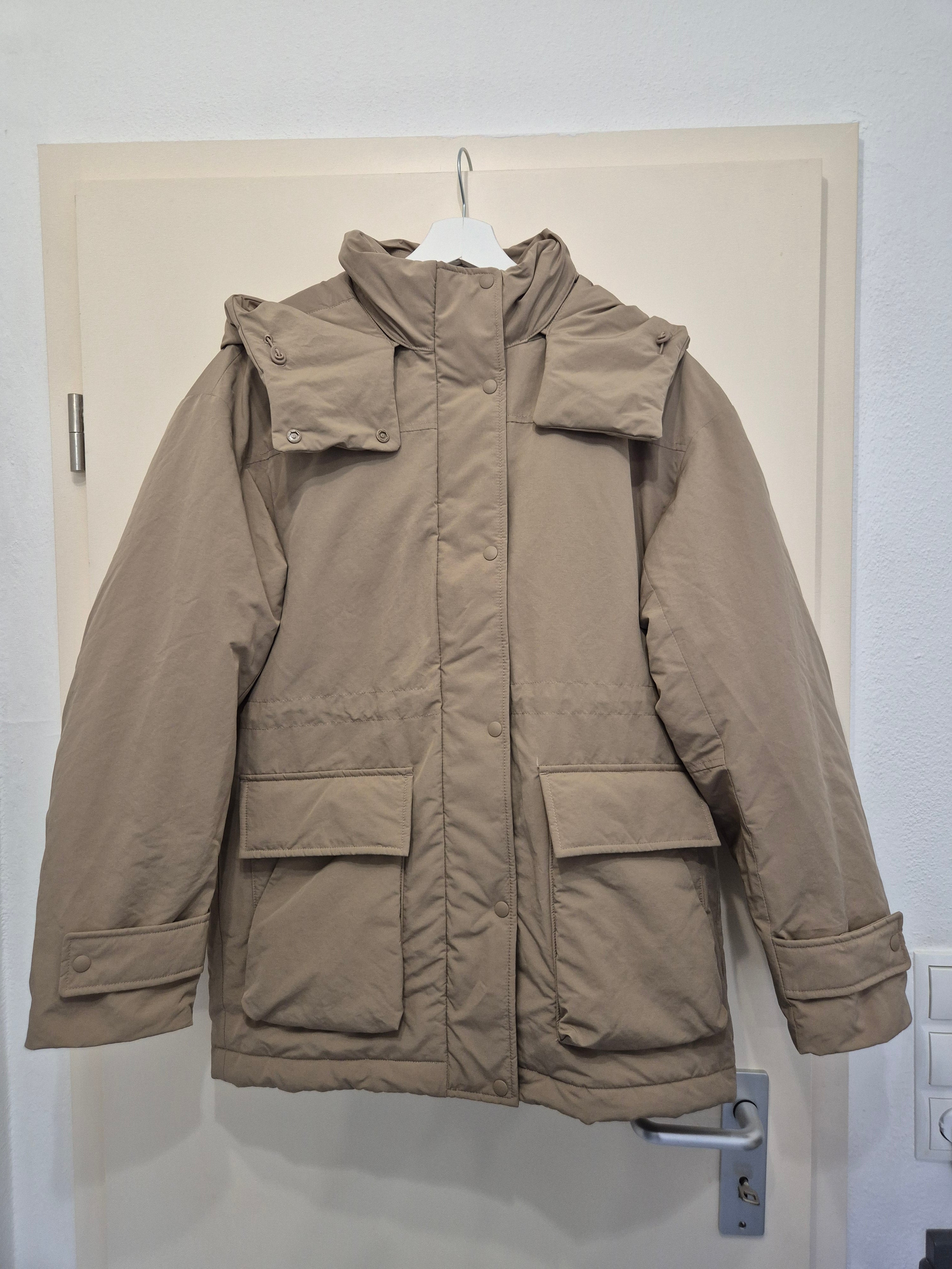Uniqlo Hybrid Down Parka – Beige, Größe S, Guter Zustand, Abnehmbare Kapuze