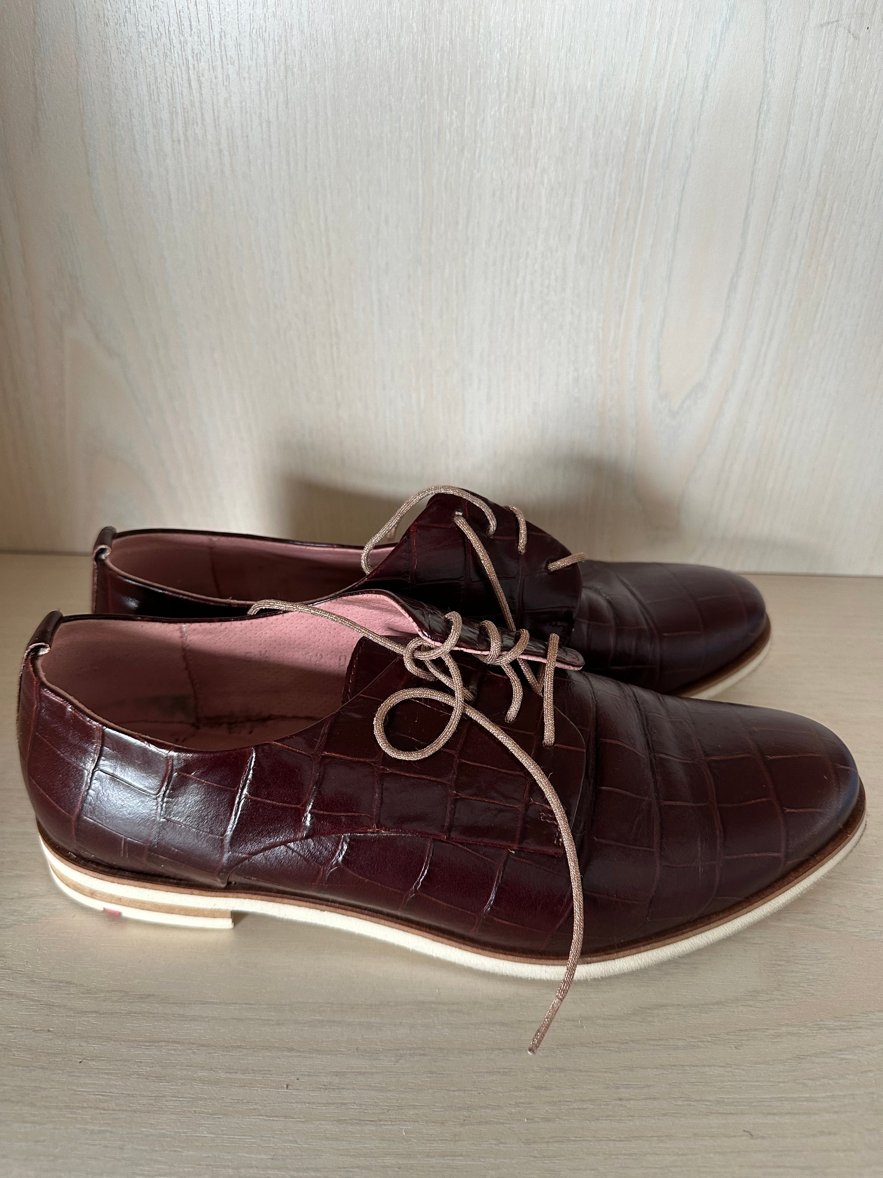 LLOYD Damen Schnürschuhe, Kroko-Prägung, Rot, Gr. 38,5, Sehr guter Zustand