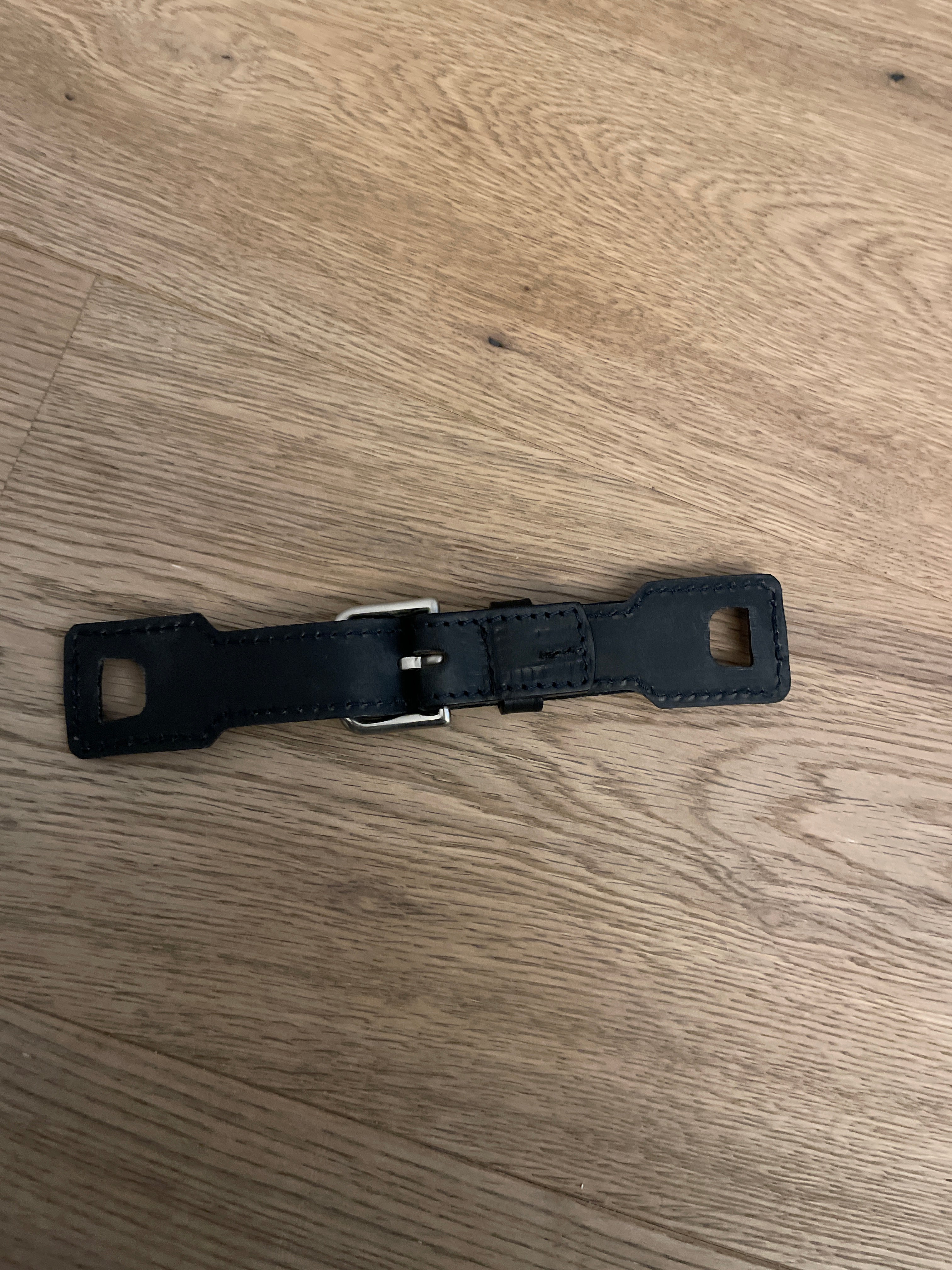 Leonardo Guizzetti Handle Connector/Mini Strap – Black Leather, Like New