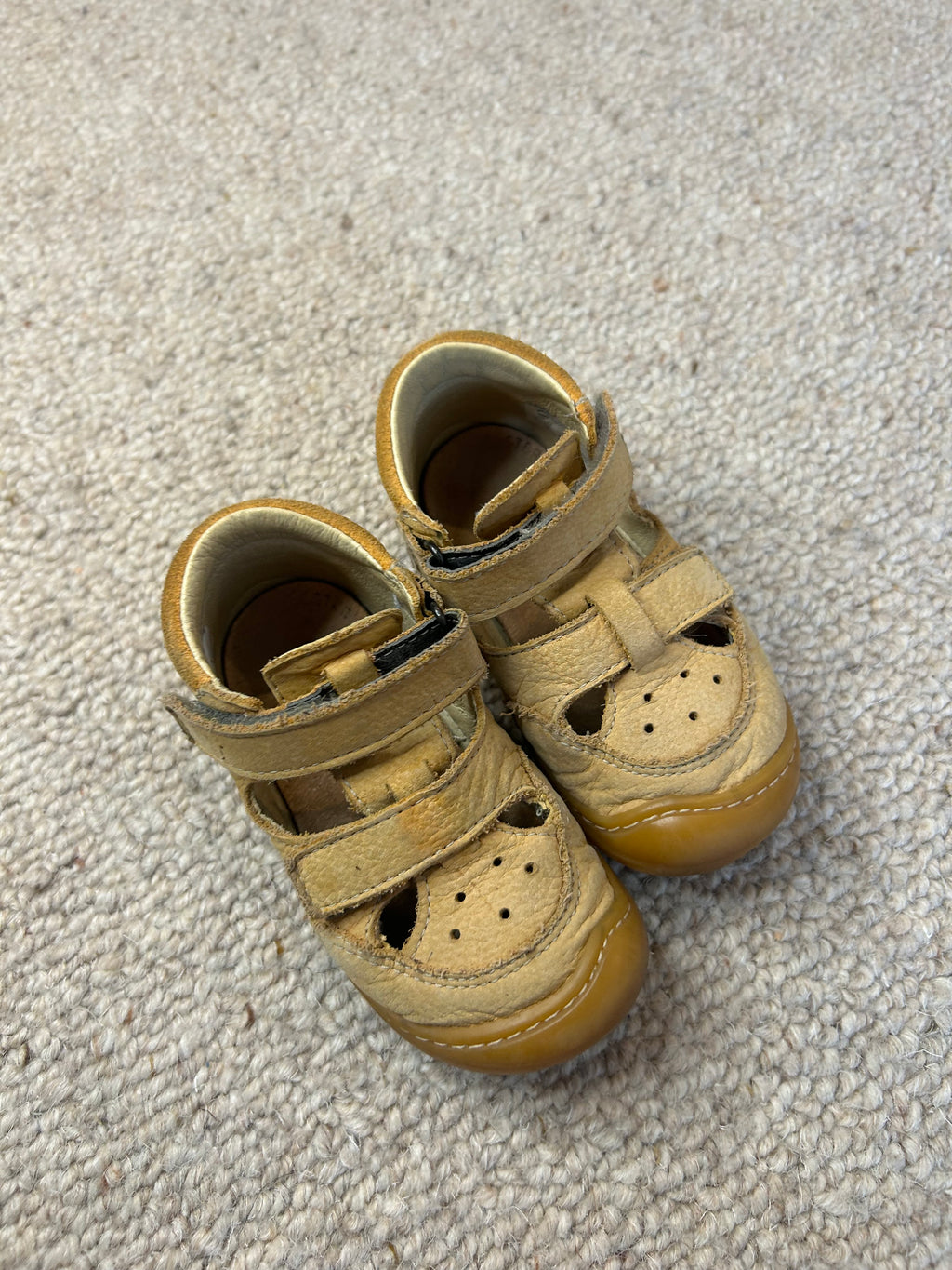 Ricosta Pepino Costa Sandalen geschlossen EU 21 Maisgelb Leder gebraucht