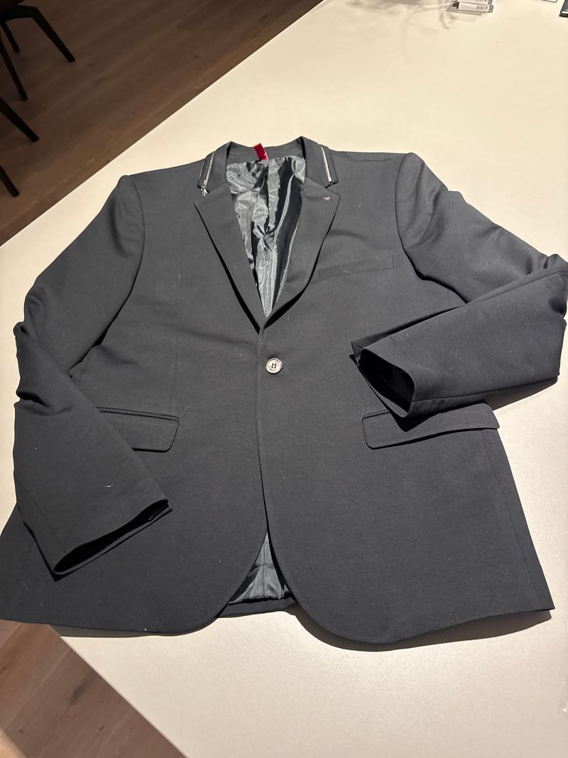 Armina Exclusive Skull Blazer – Black, Size 56, Very Good Condition