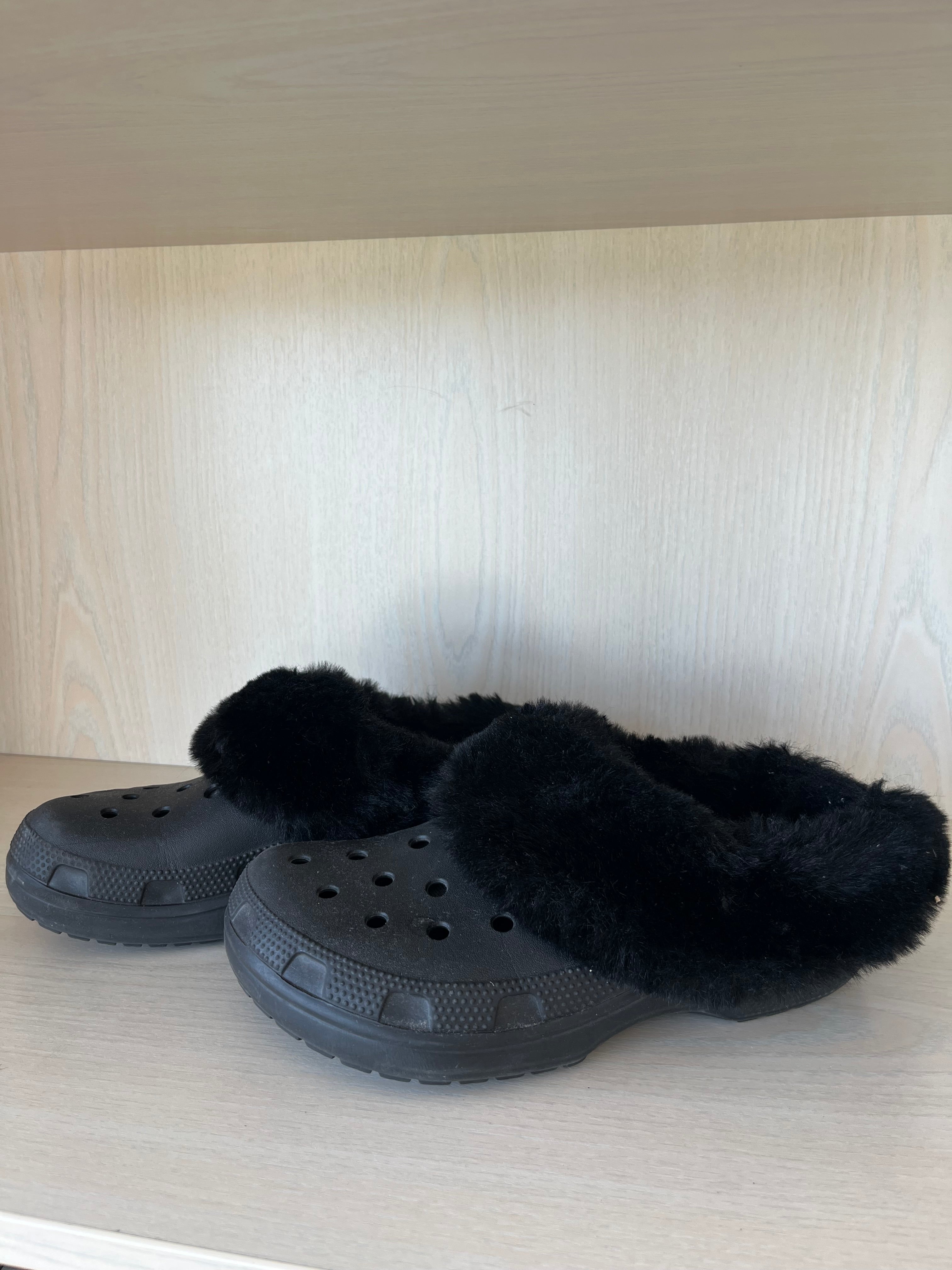 Crocs Mammoth Classic Lined Clog Black EU 38/39 (US W8 M6) Good Condition