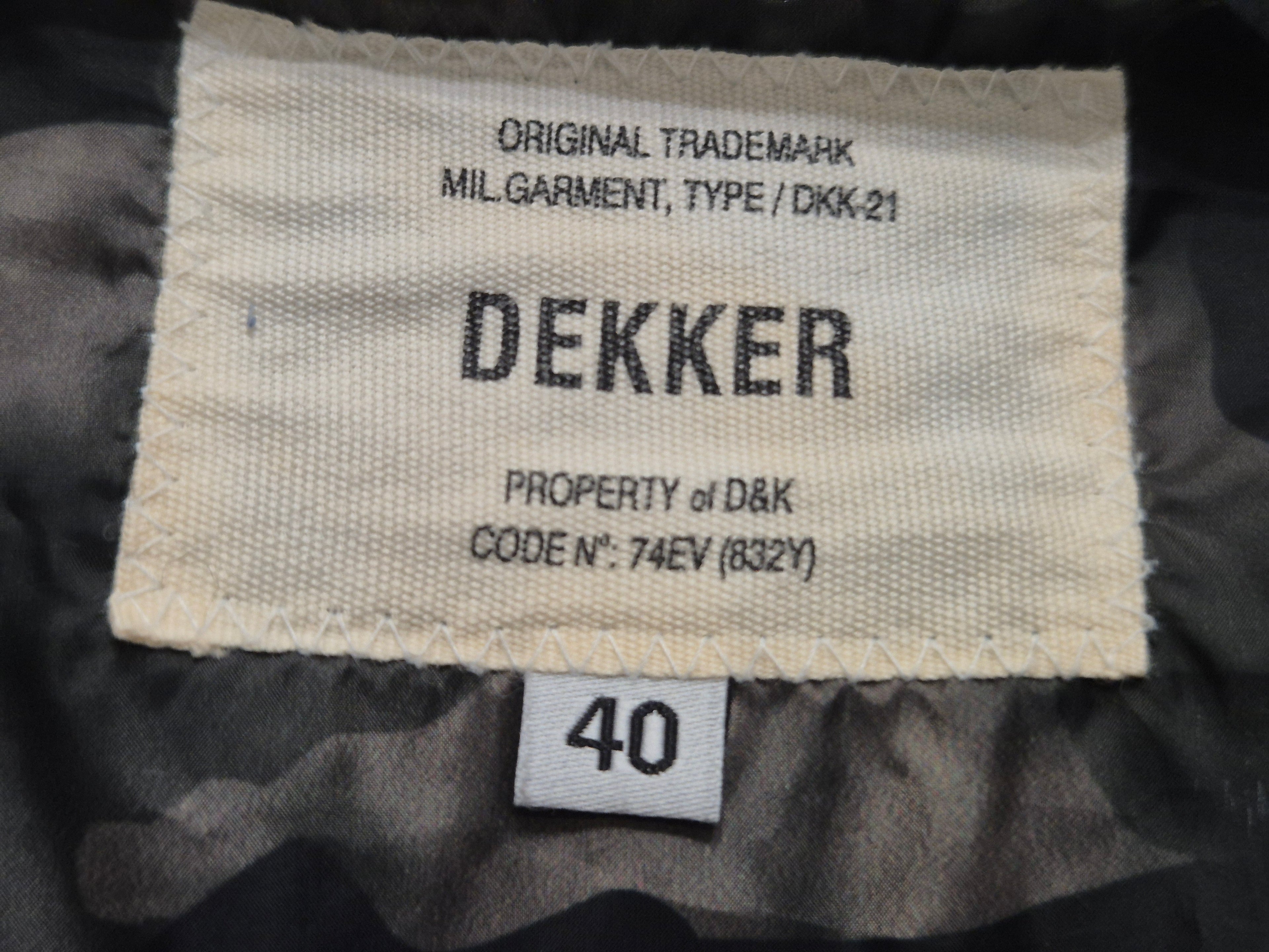 Dekker Women's Hooded Down Jacket IT 40/EU 36 Black, Good Condition