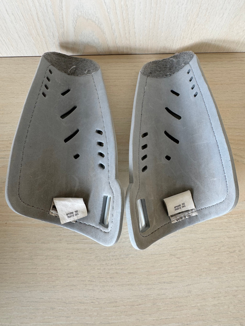 Nike Protegga Shield Schienbeinschoner Jugendgröße M Weiß/Schwarz, gebraucht