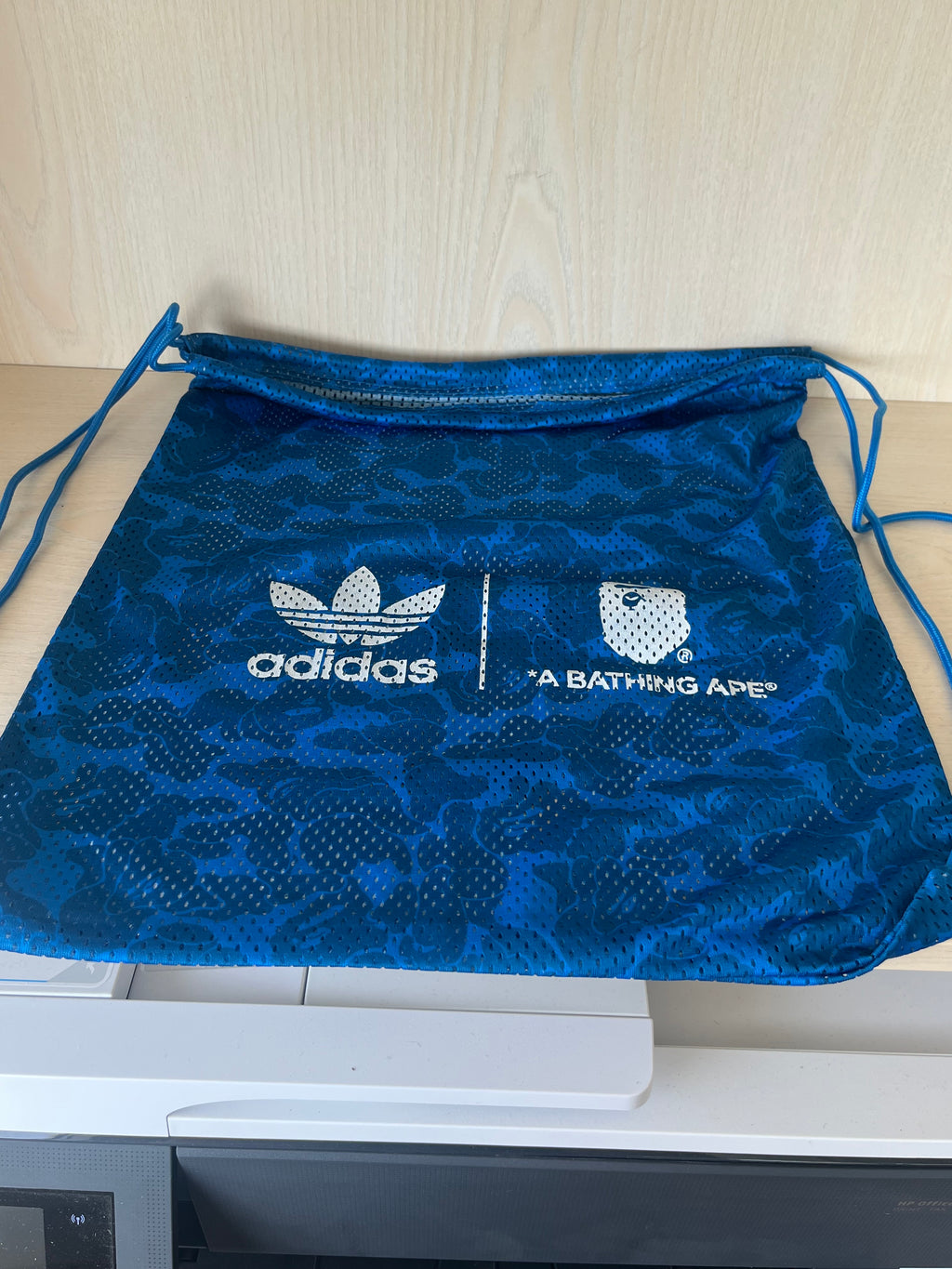 Adidas x BAPE Blue Camo Mesh Turnbeutel / Gym Sack, Sehr Gut, Medium