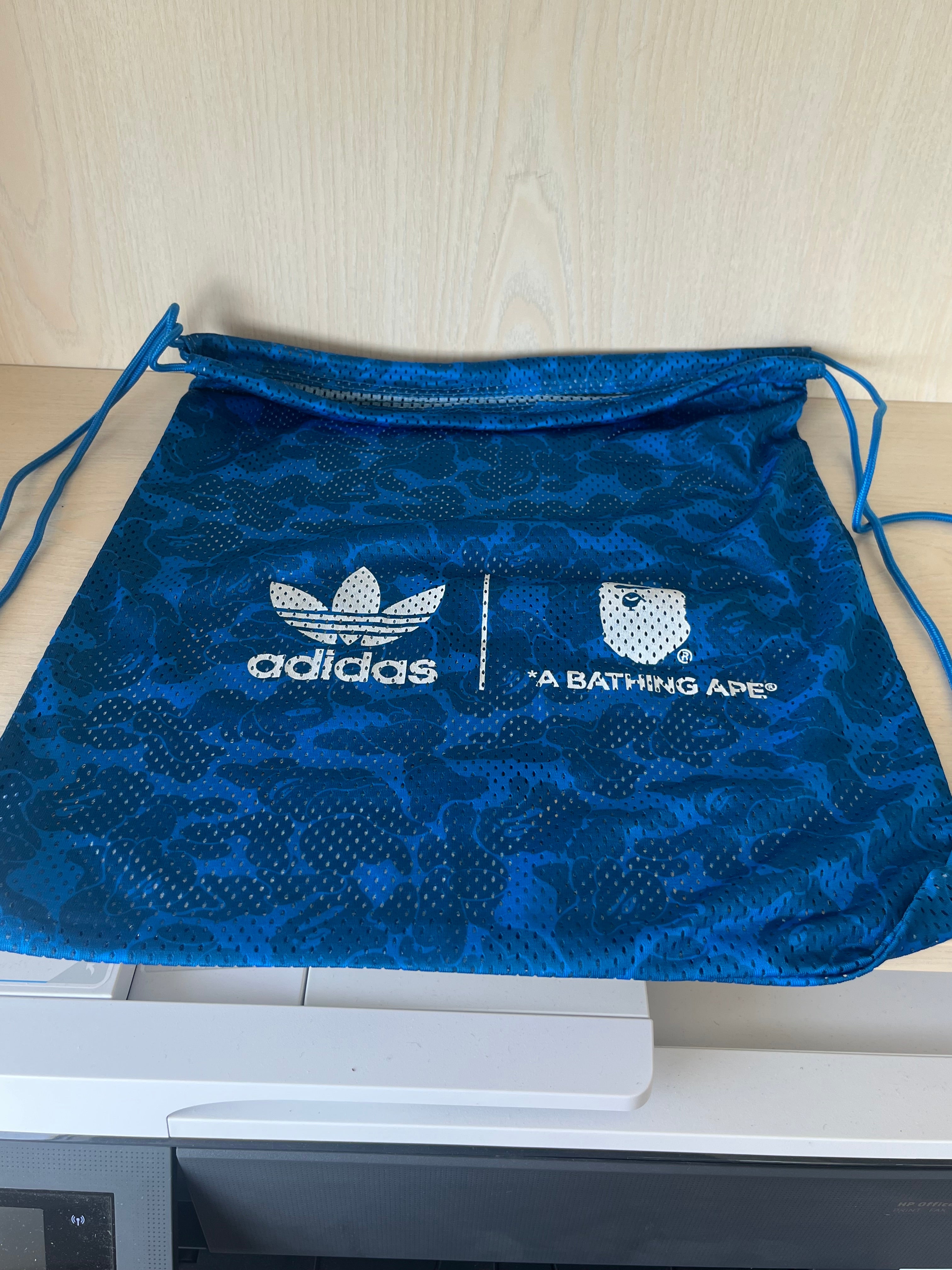 Adidas x BAPE Blue Camo Mesh Turnbeutel / Gym Sack, Sehr Gut, Medium