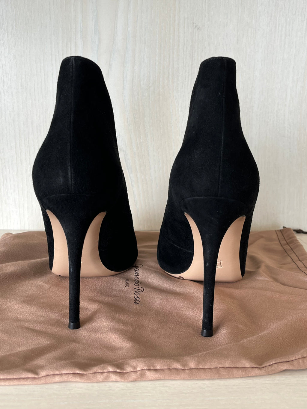 Gianvito Rossi Vamp Stiefeletten Schwarz Veloursleder Gr. 40.5 Sehr Gut