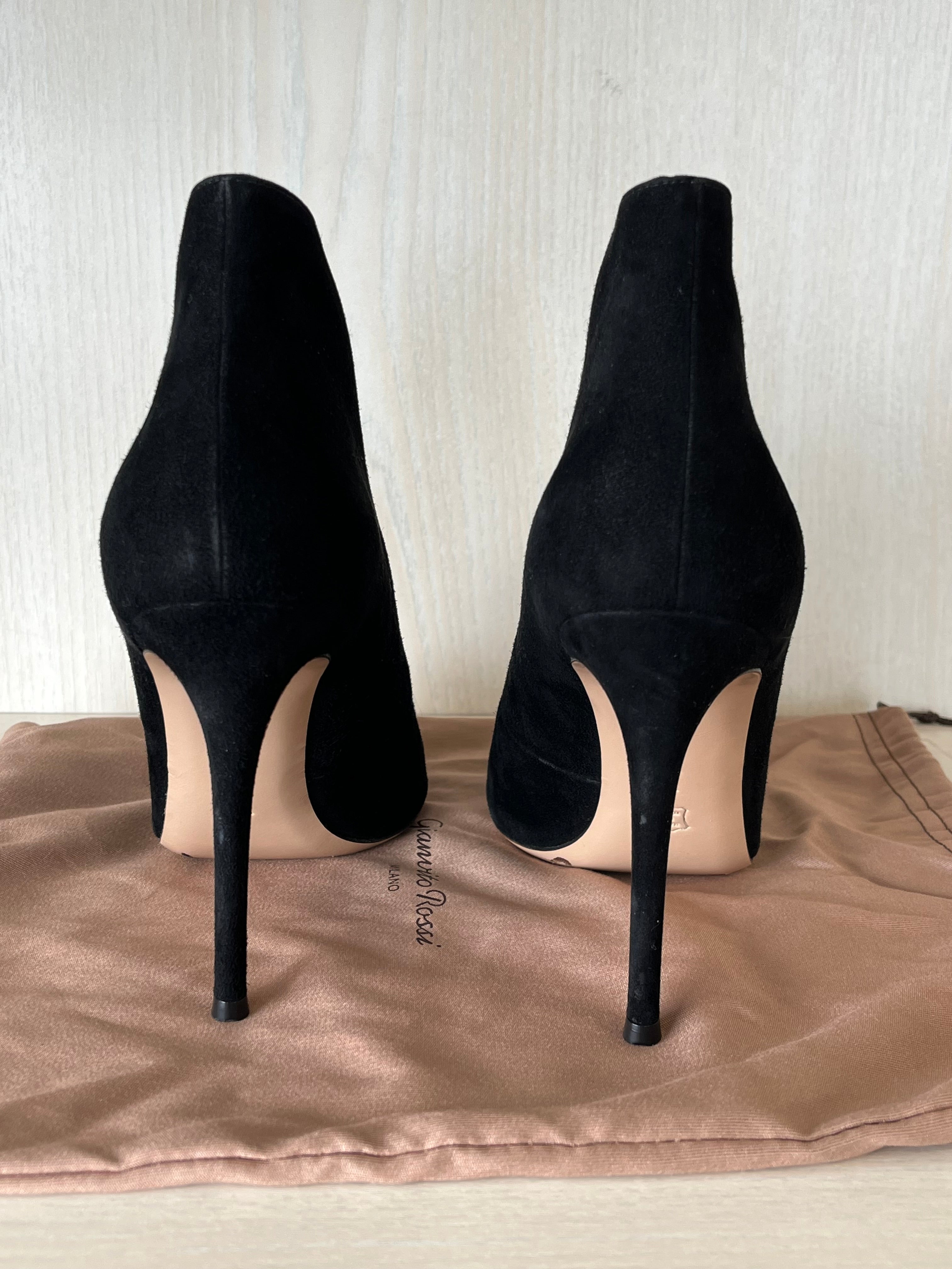Gianvito Rossi Vamp Stiefeletten Schwarz Veloursleder Gr. 40.5 Sehr Gut