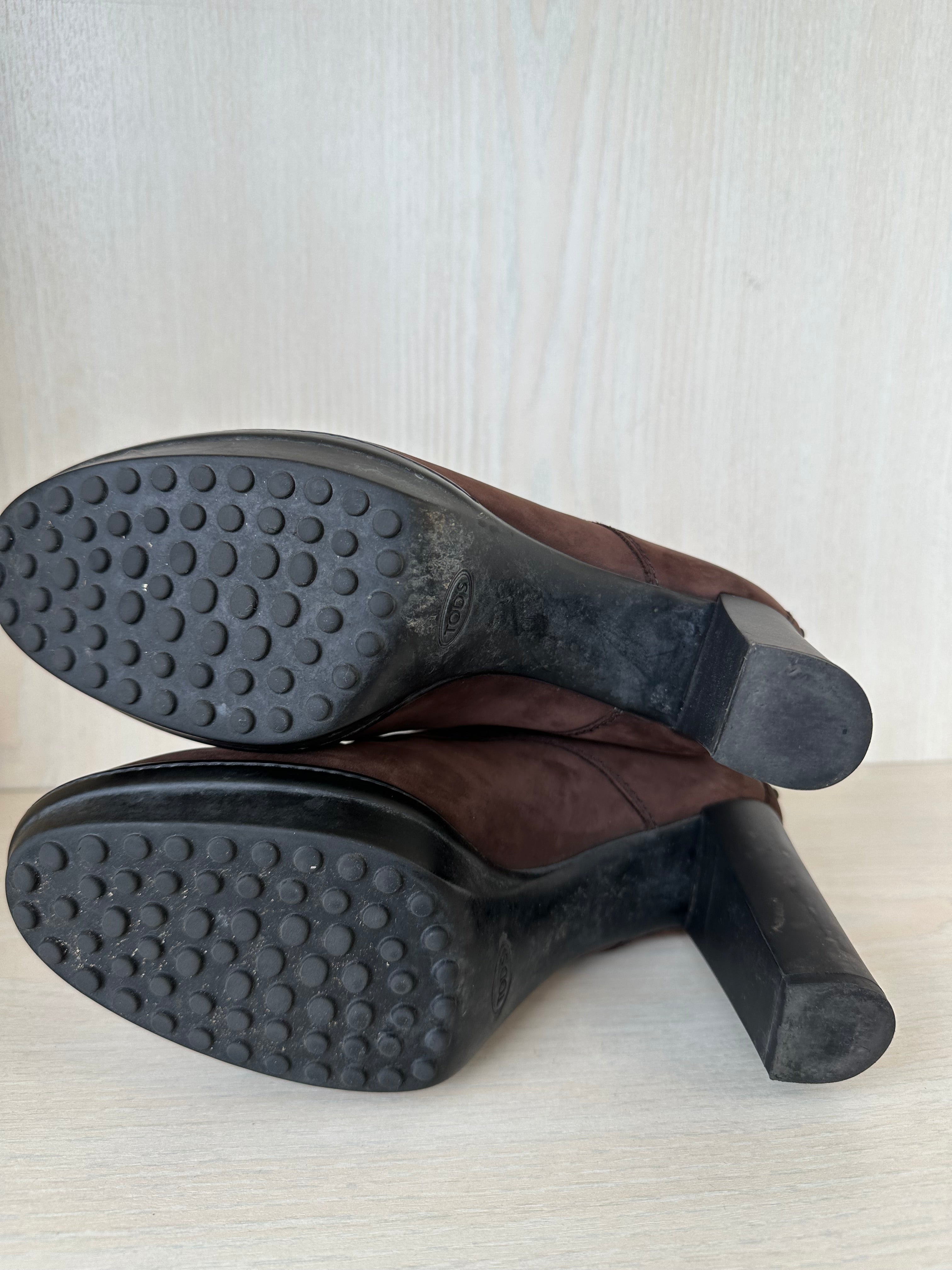 Tod’s Schnürstiefeletten – Wildleder, Braun, Größe 38, Gebraucht