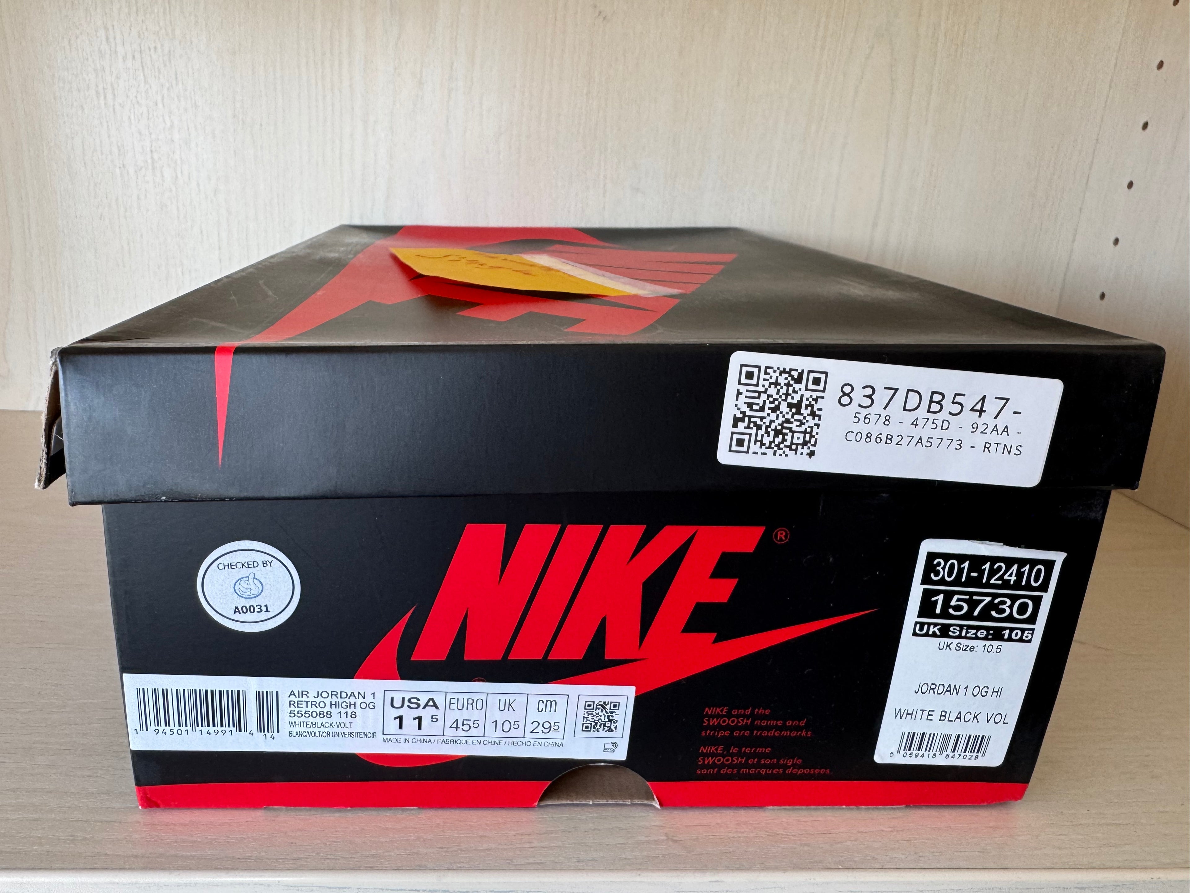Nike Air Jordan 1 High OG Volt Gold DS US 11.5 / EU 45.5 New