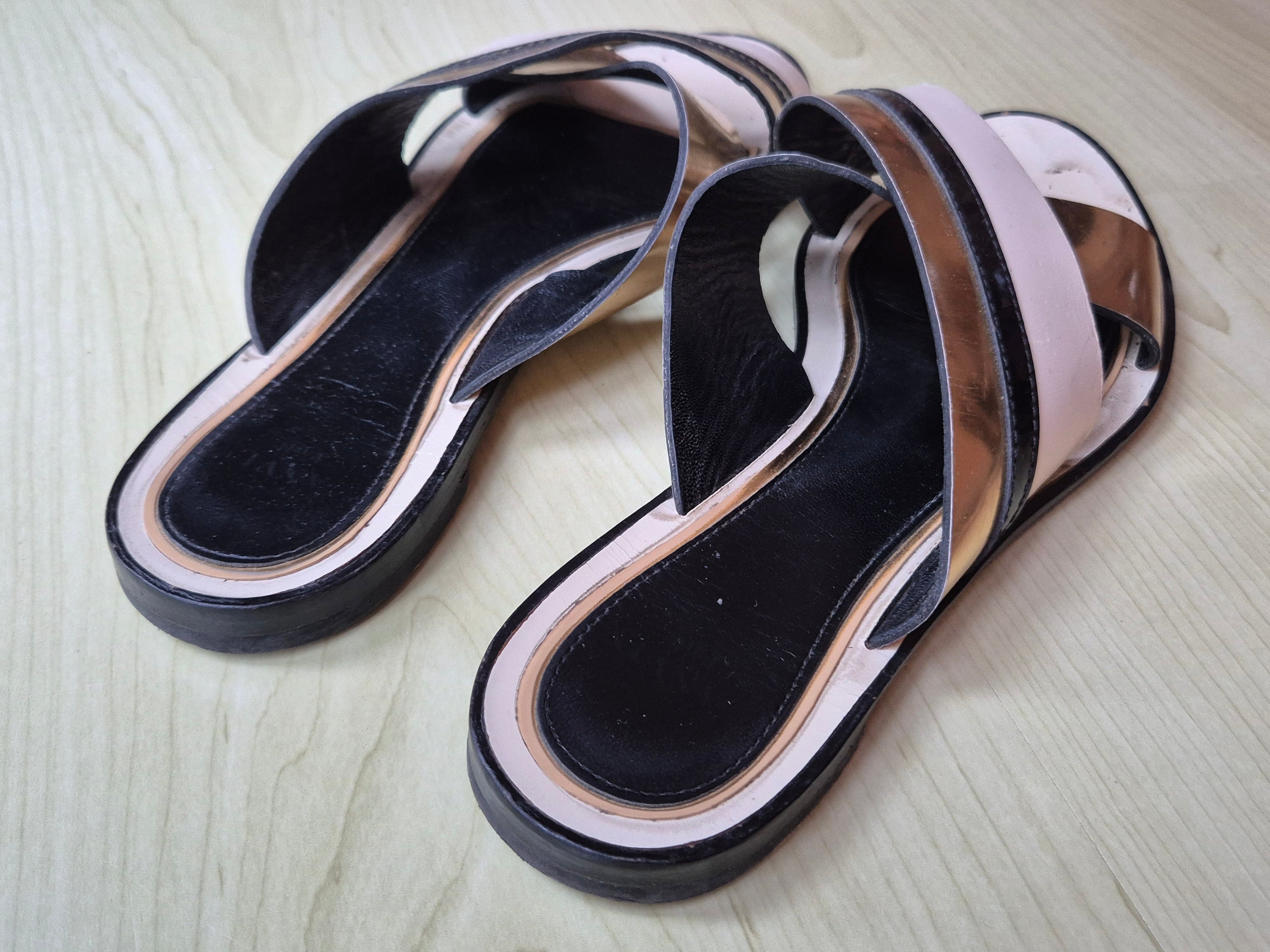 Lanvin Criss Cross Slide Sandals | Gold/Ivory Leather | EU 39 (US 9) | Used