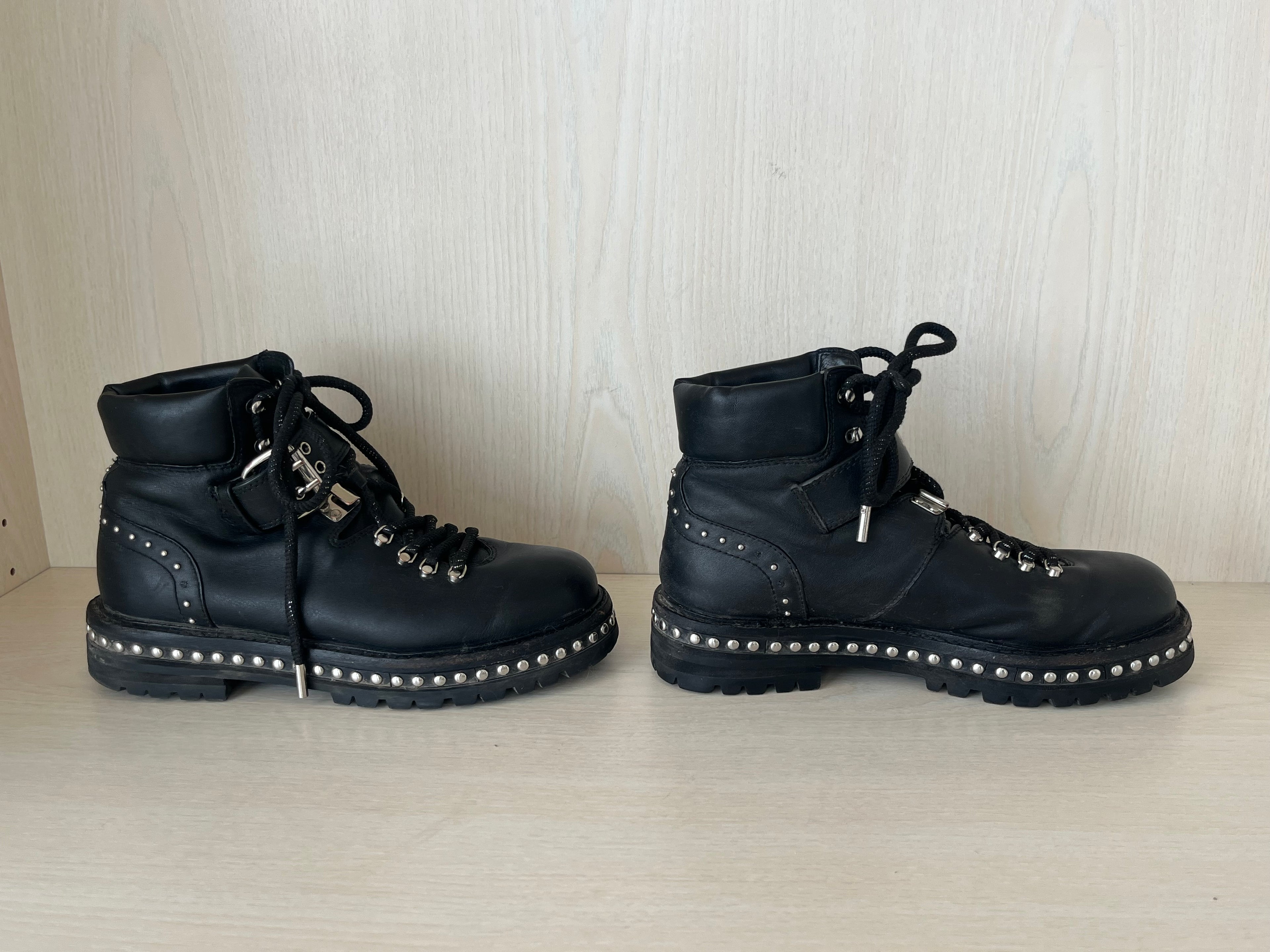 Lola Cruz Leder Combat Boots Nieten Schwarz EU 37 Zustand Gut