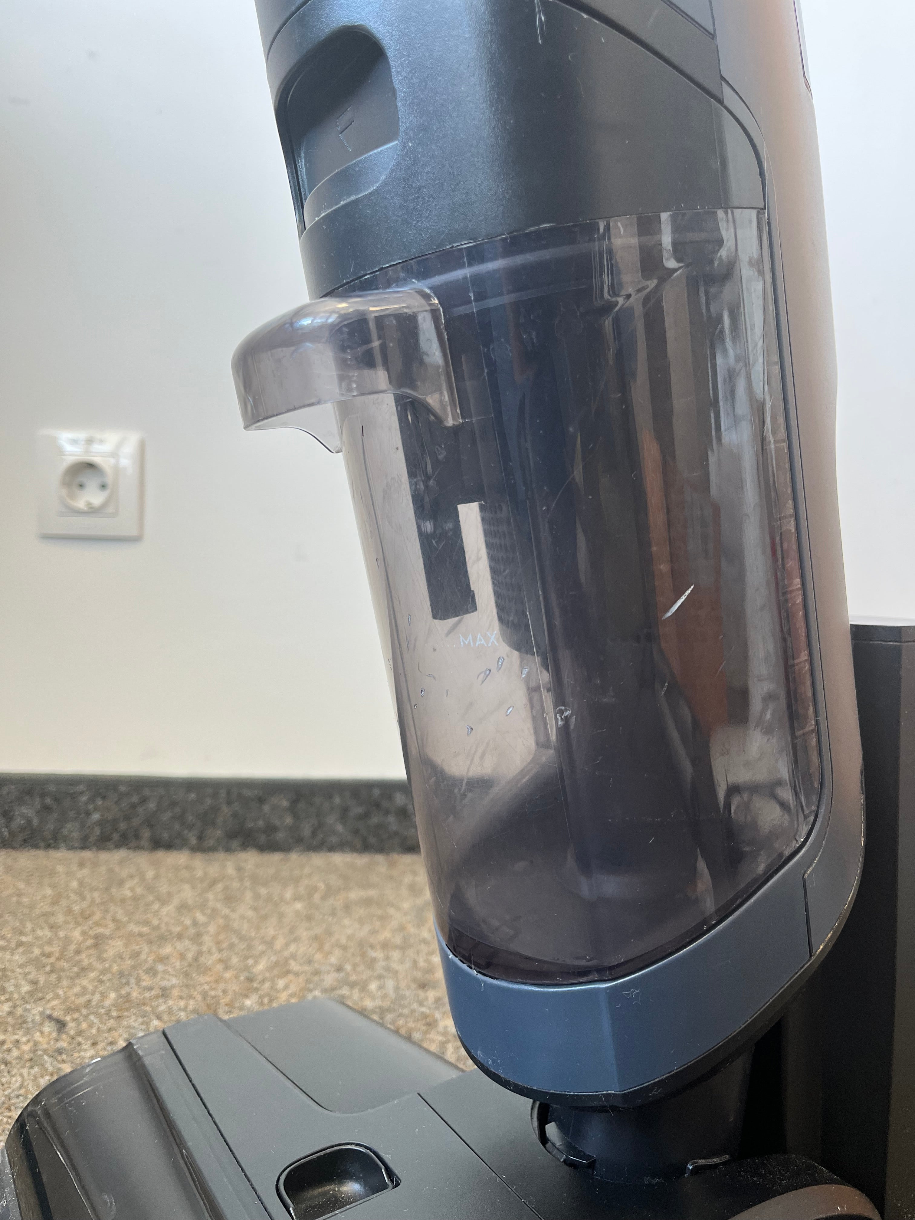 AEG Ultimate8000 Akku-Staubsauger & Wischmopp, Schwarz, Gut, 110cm