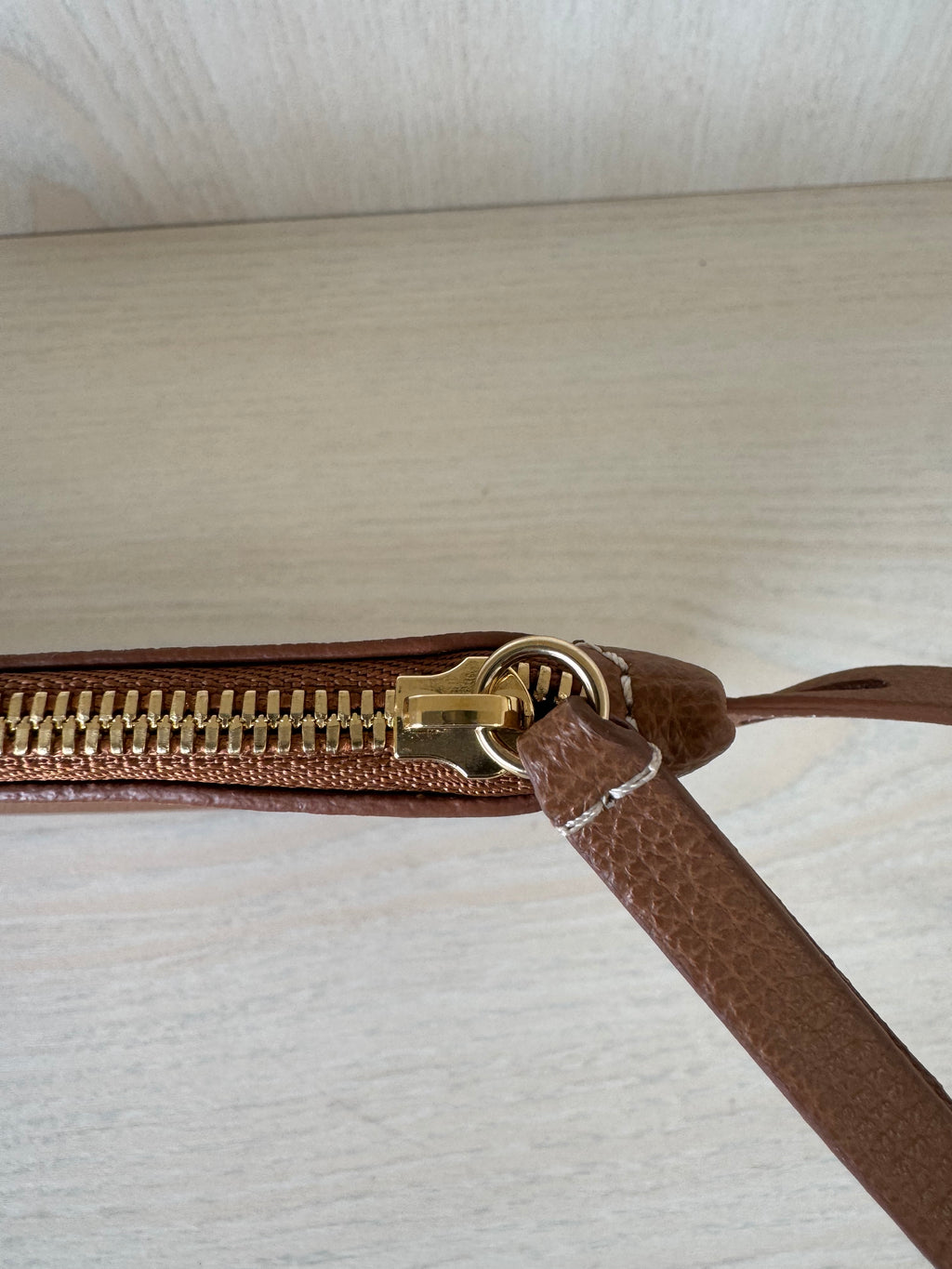 Polène Paris Zip Wallet Pouch, genarbtes Kalbsleder, cognac, guter Zustand