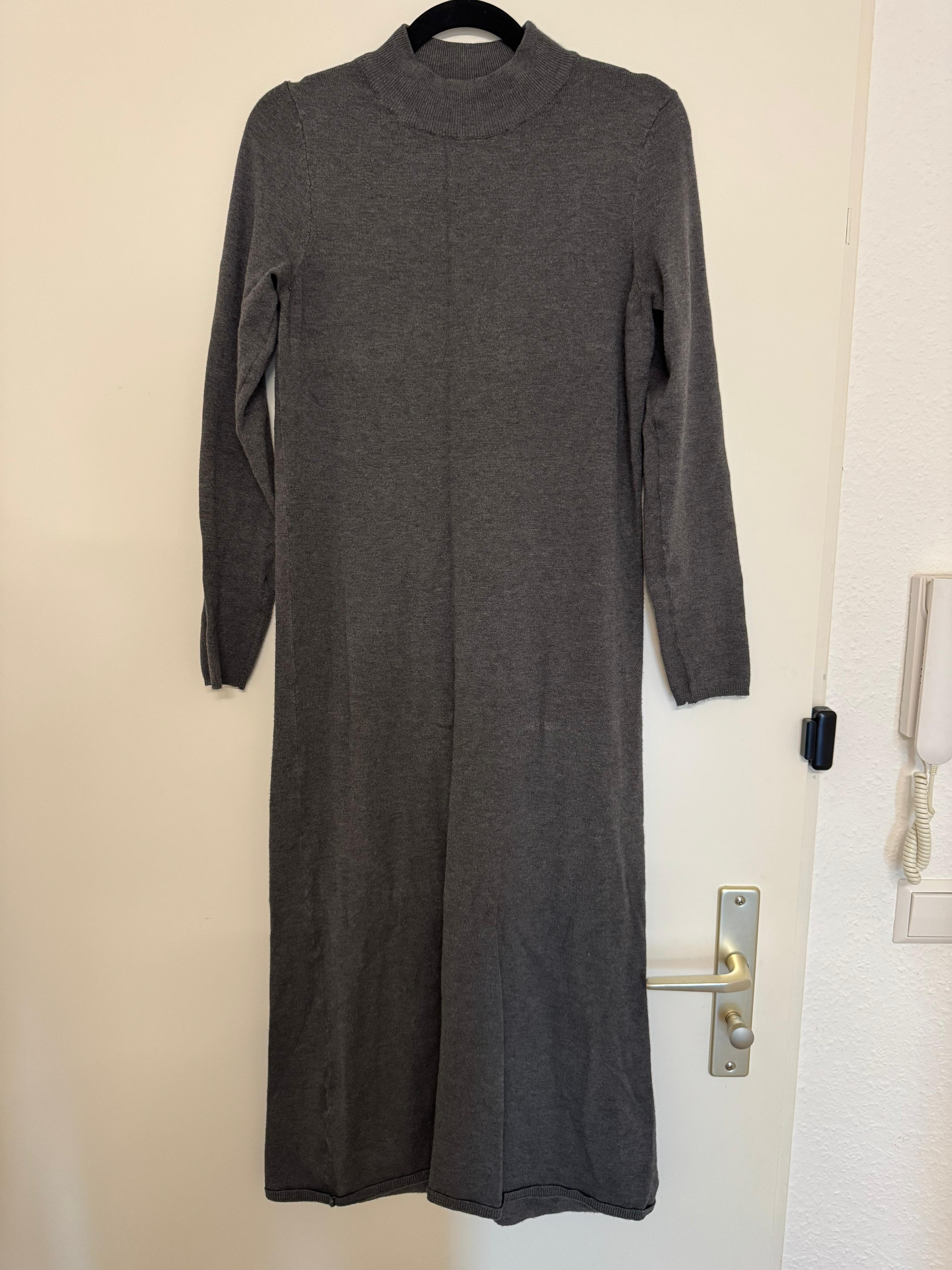Kapalua Jersey Maxi Dress Dark Gray Size L – Very Good Condition