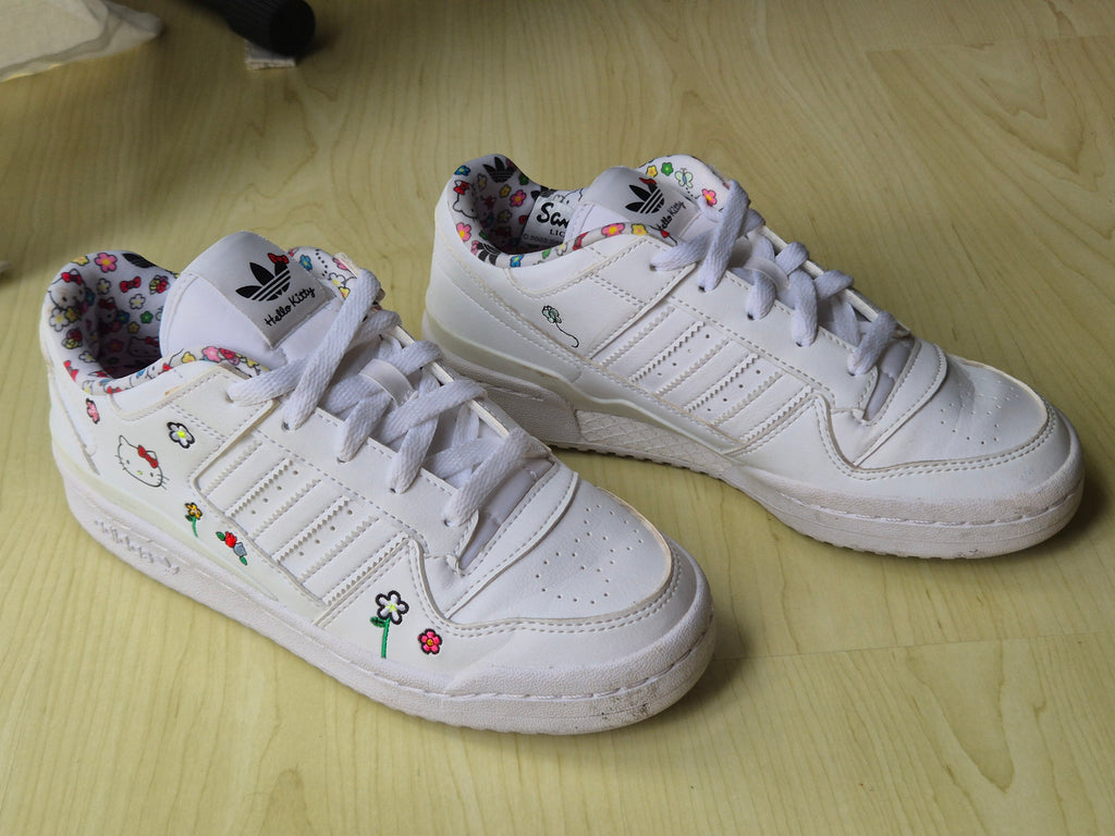 Adidas Forum Low Hello Kitty IG6031, Weiß/Schwarz/Gold, EU 38, guter Zustand