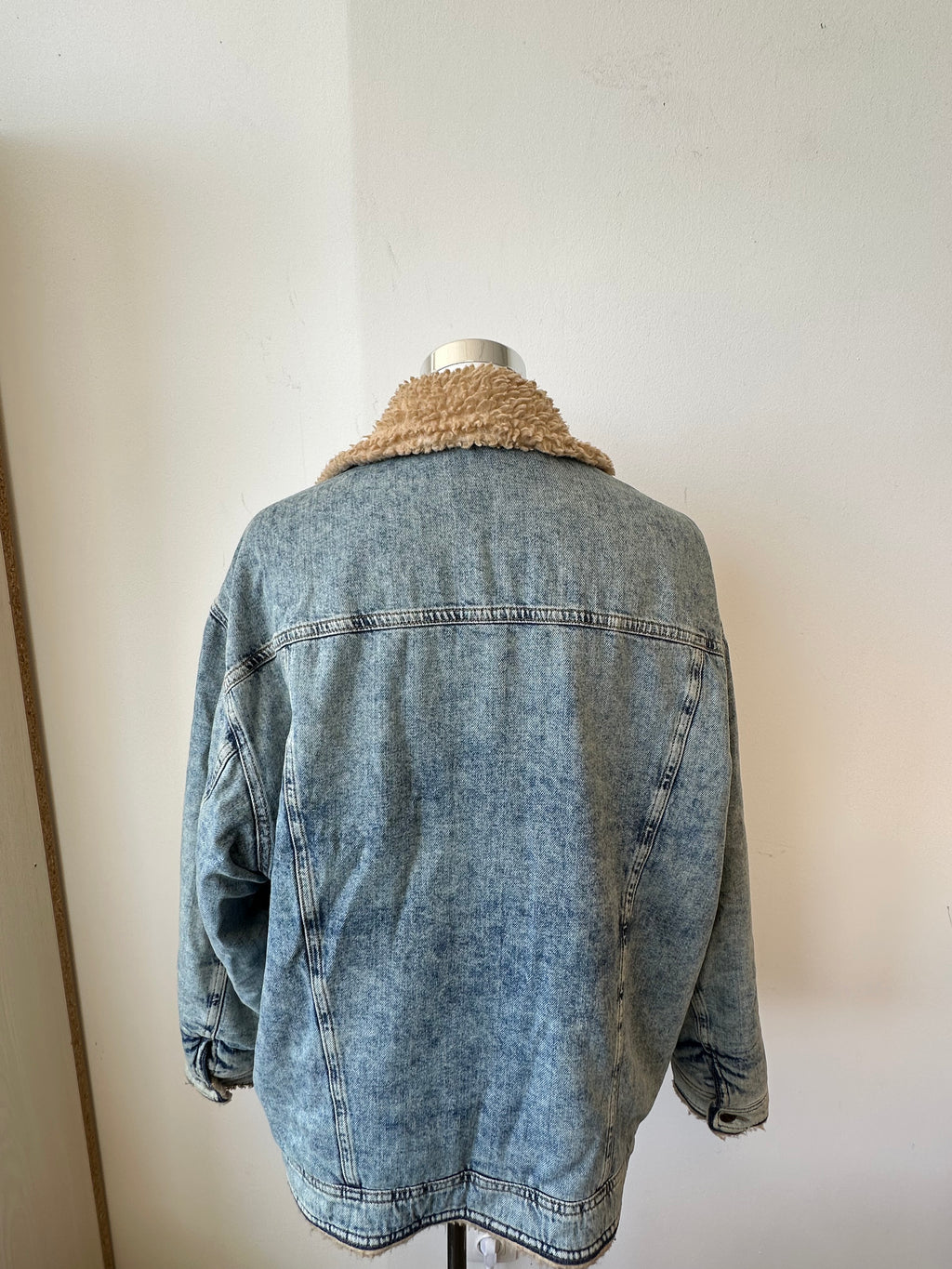 SET “Urban Deluxe” Sherpa-Lined Denim Jacket, Blue, Size L, Very Good