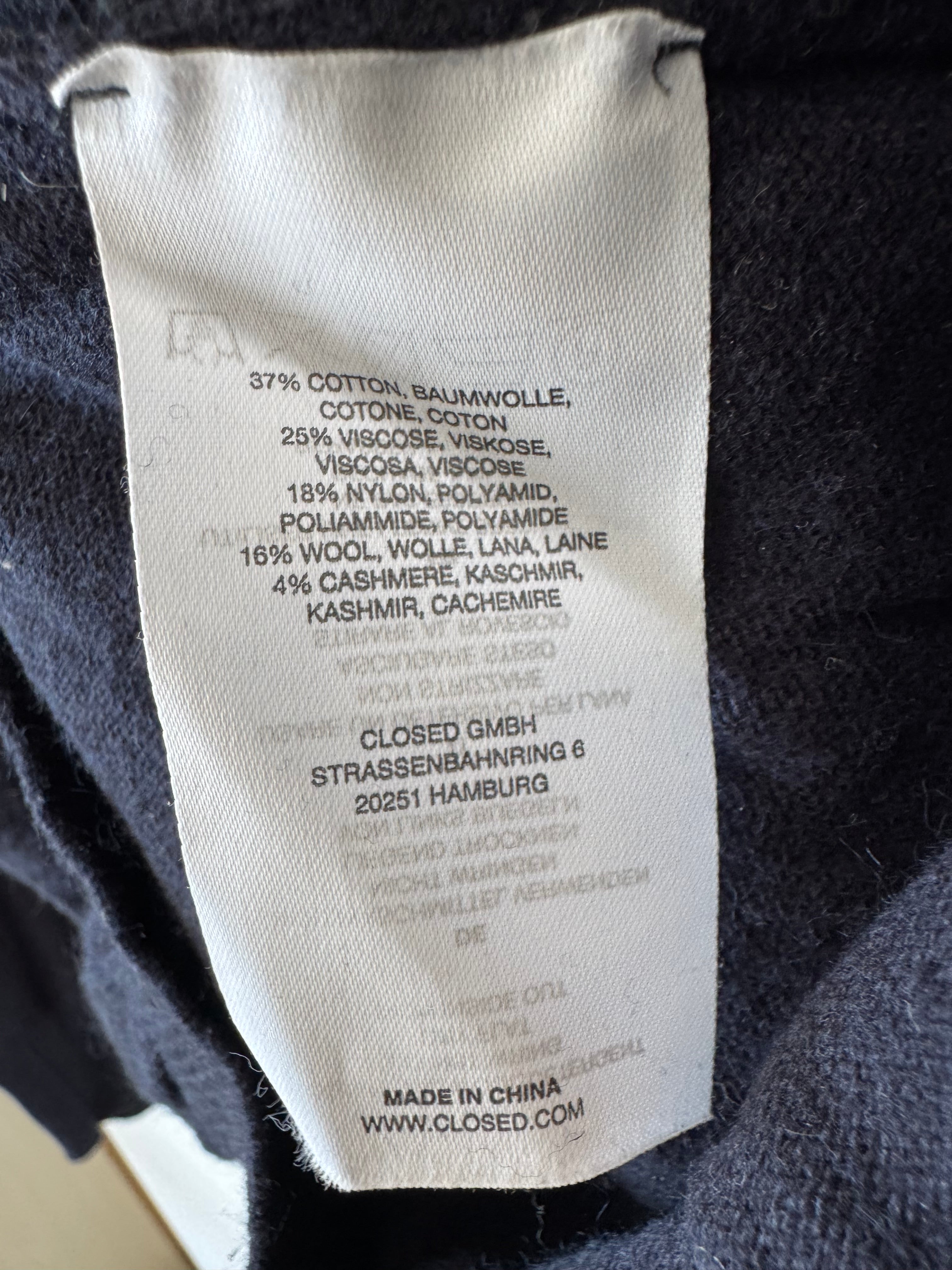 Closed navy fine-knit sweater, cashmere blend, size M, normal use