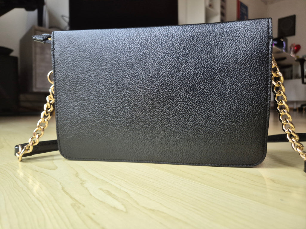 Victoria's Secret V Quilt Crossbody | Black | Gold Chain | Very Good Condition