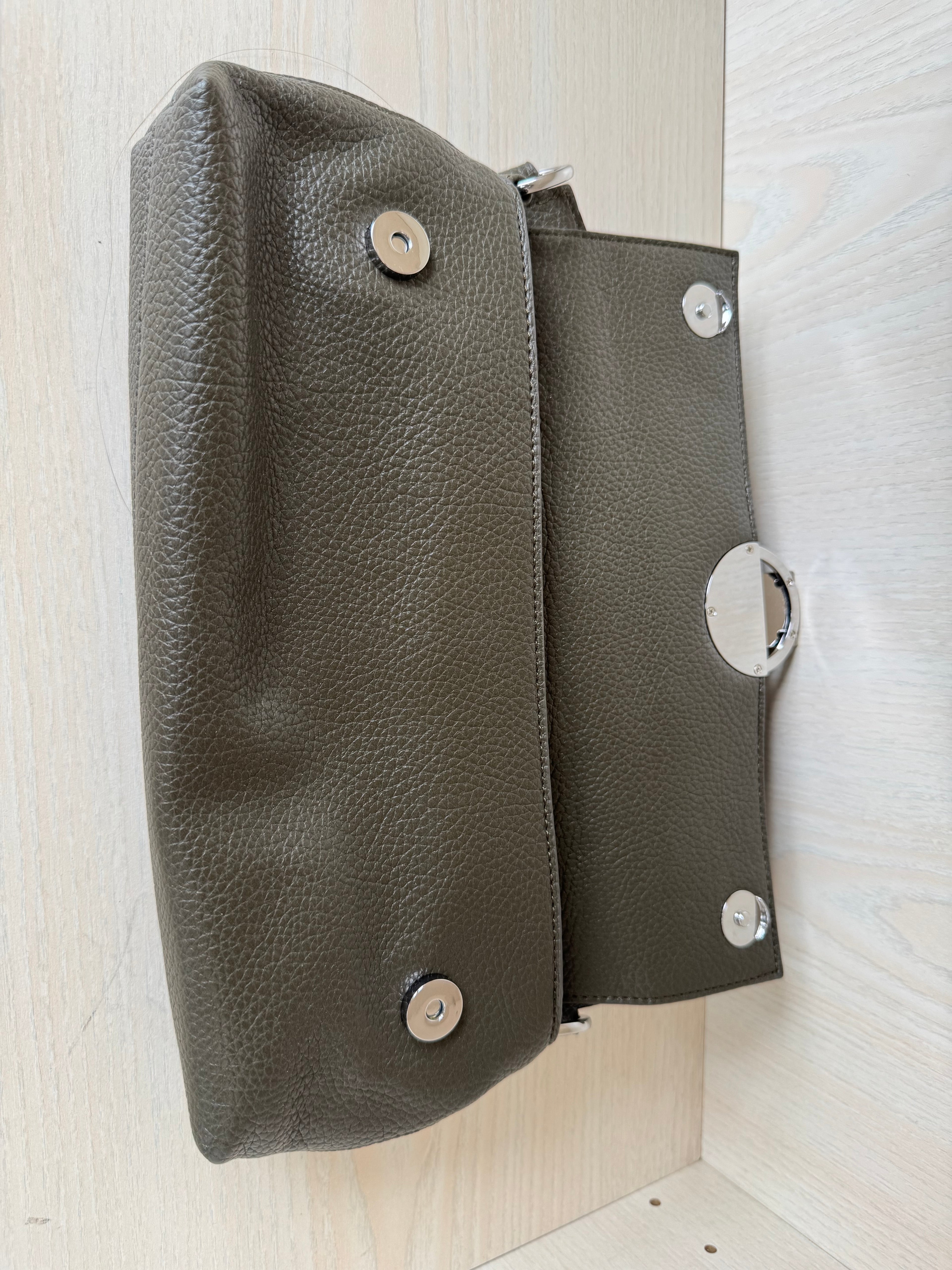 HUGO by Hugo Boss Schultertasche Olive, Kunstleder, Medium, guter Zustand